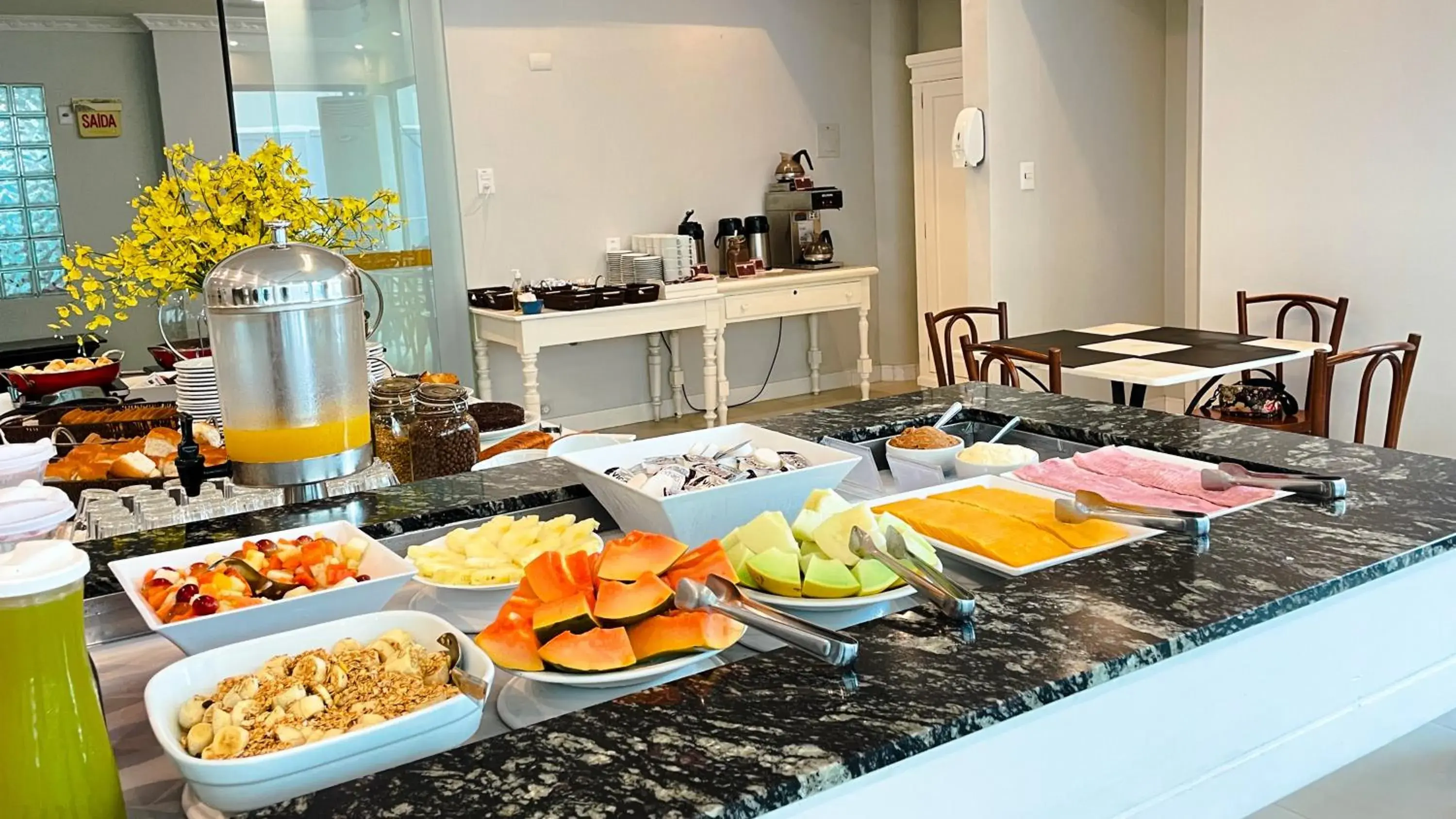 Breakfast in Itajaí Express Residence Breakfast in Itajaí Express Residence
