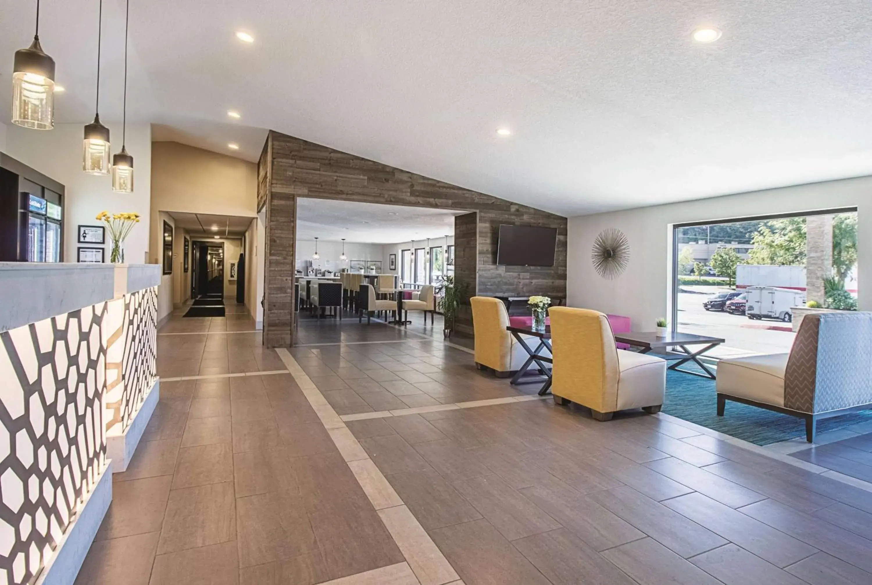 Lobby or reception in La Quinta by Wyndham Portland NW Lobby or reception in La Quinta by Wyndham Portland NW