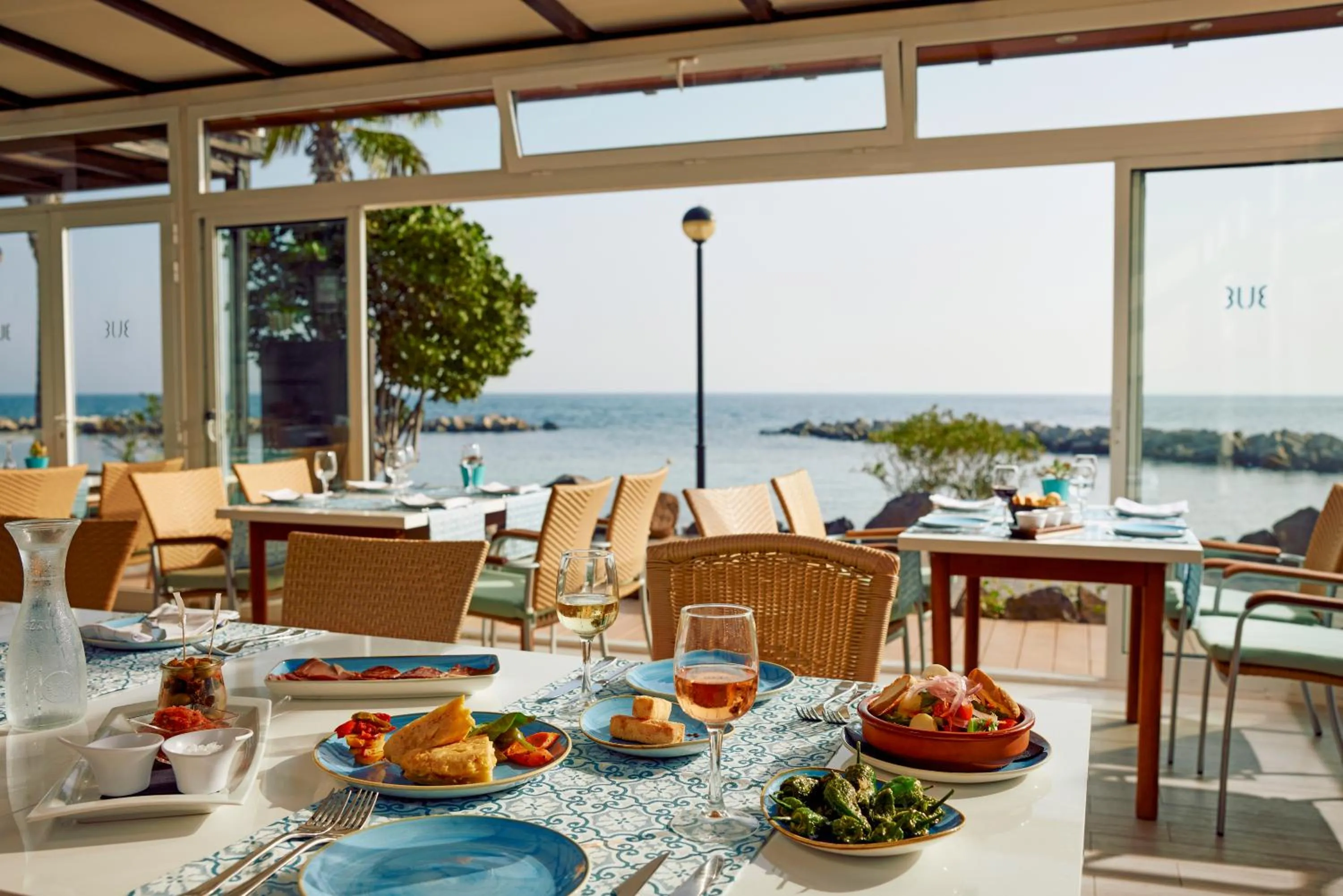 Restaurant/places to eat in Grupotel Flamingo Beach