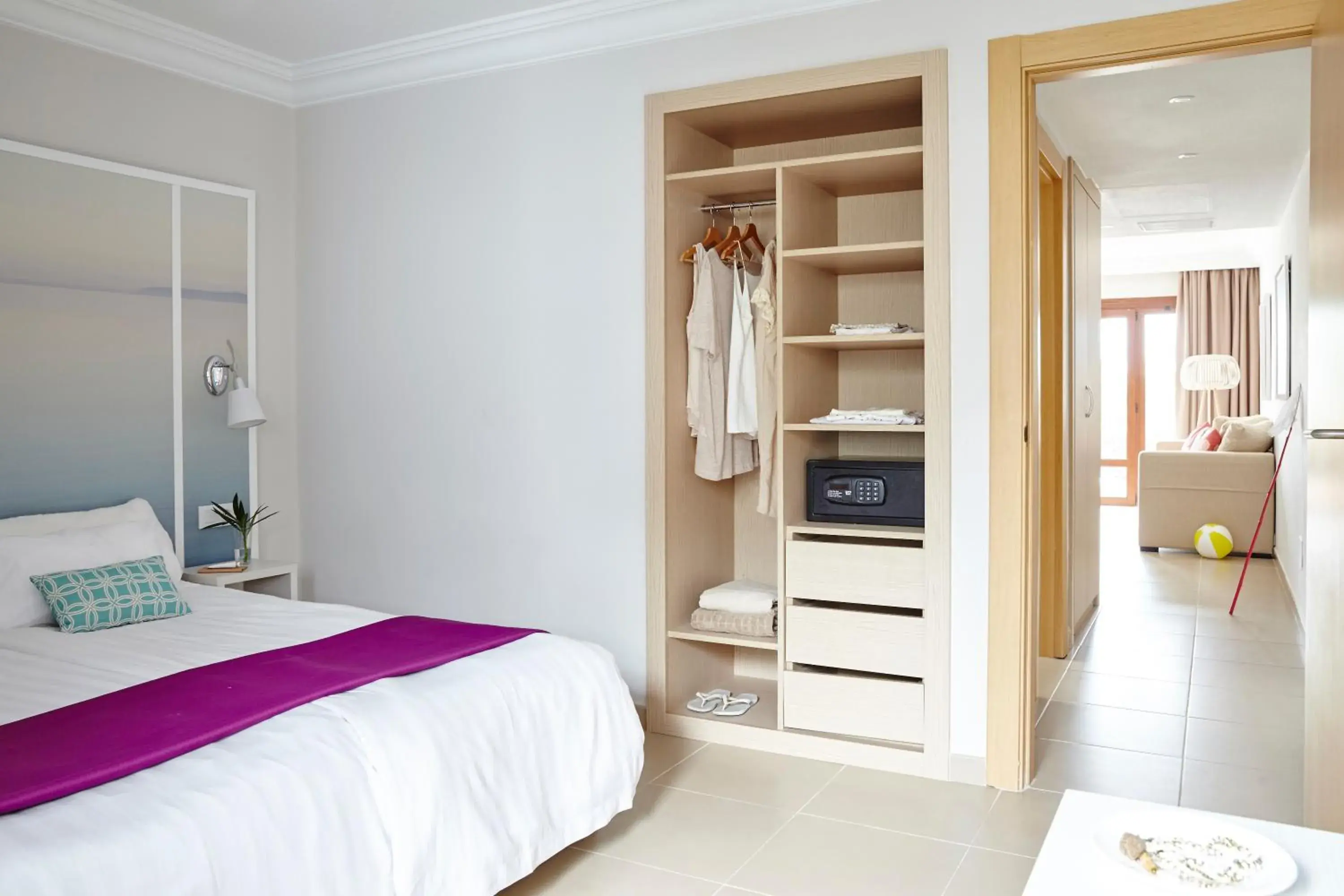 Bed in Grupotel Flamingo Beach Bed in Grupotel Flamingo Beach