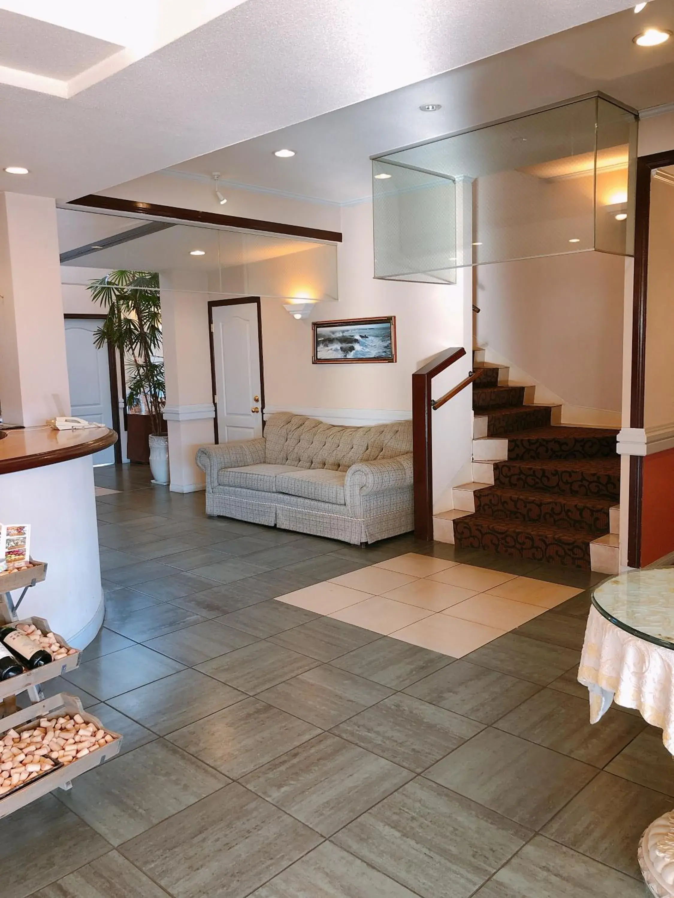 Lobby or reception in Auberge Mermaid Lobby or reception in Auberge Mermaid