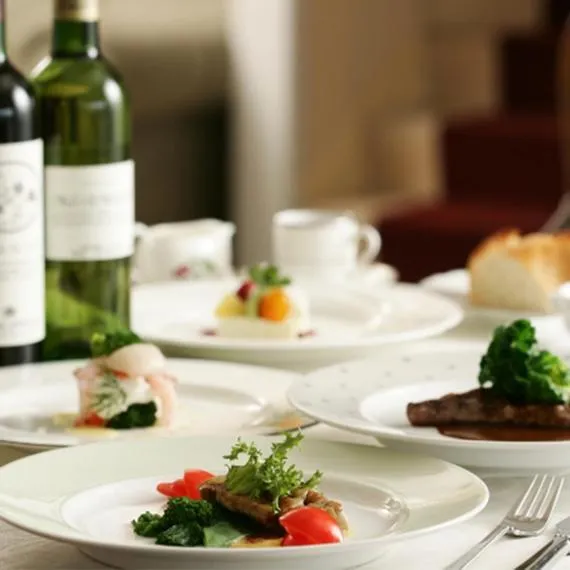 Food in Auberge Mermaid