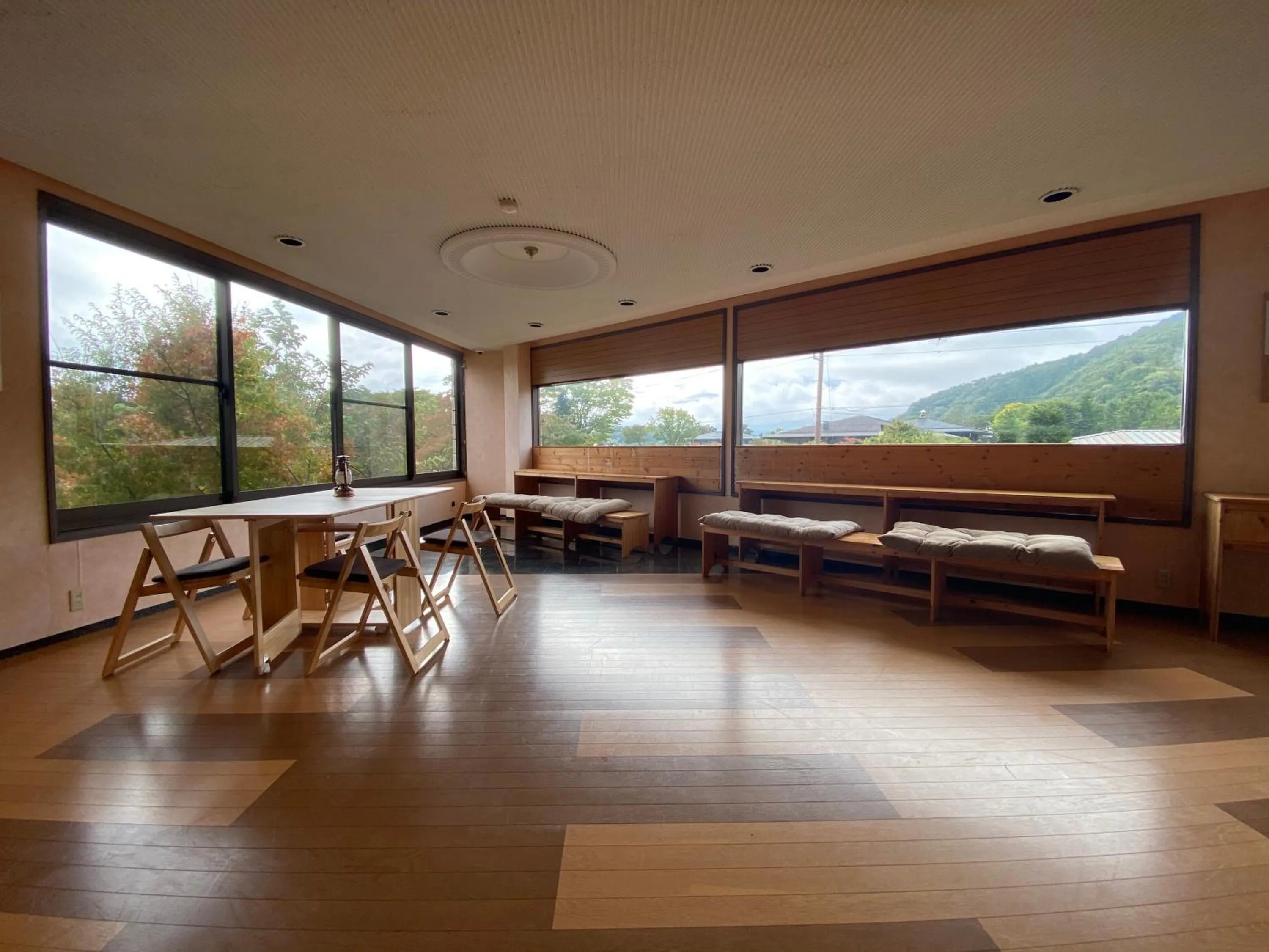 Lounge or bar in Auberge Mermaid