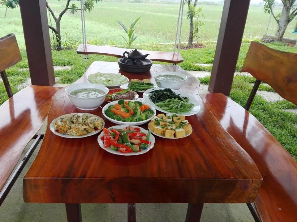Lunch in Hưng Phát Bungalow