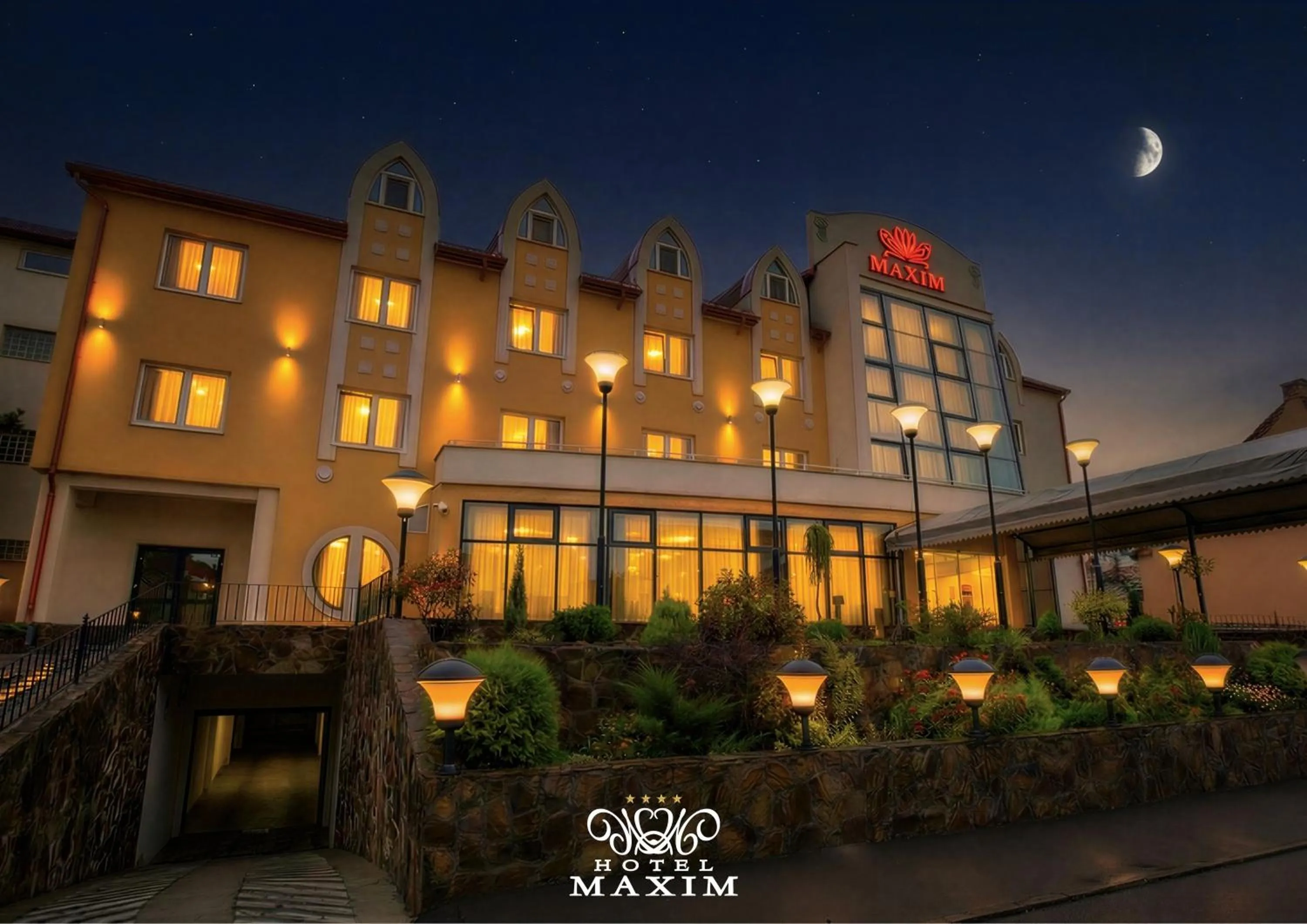 Property building in Hotel Maxim