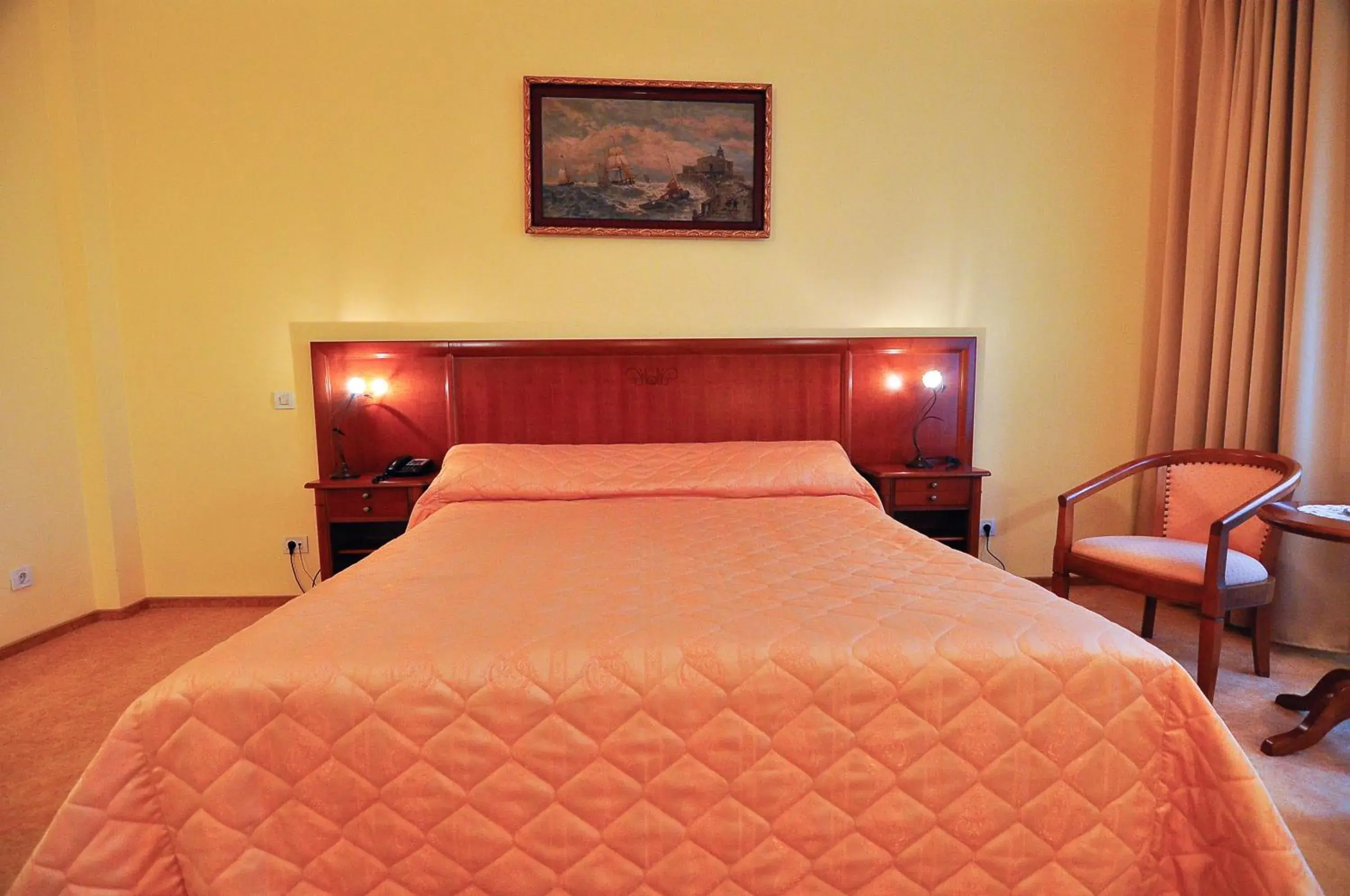 Standard Double or Twin Room in Hotel Maxim Standard Double or Twin Room in Hotel Maxim