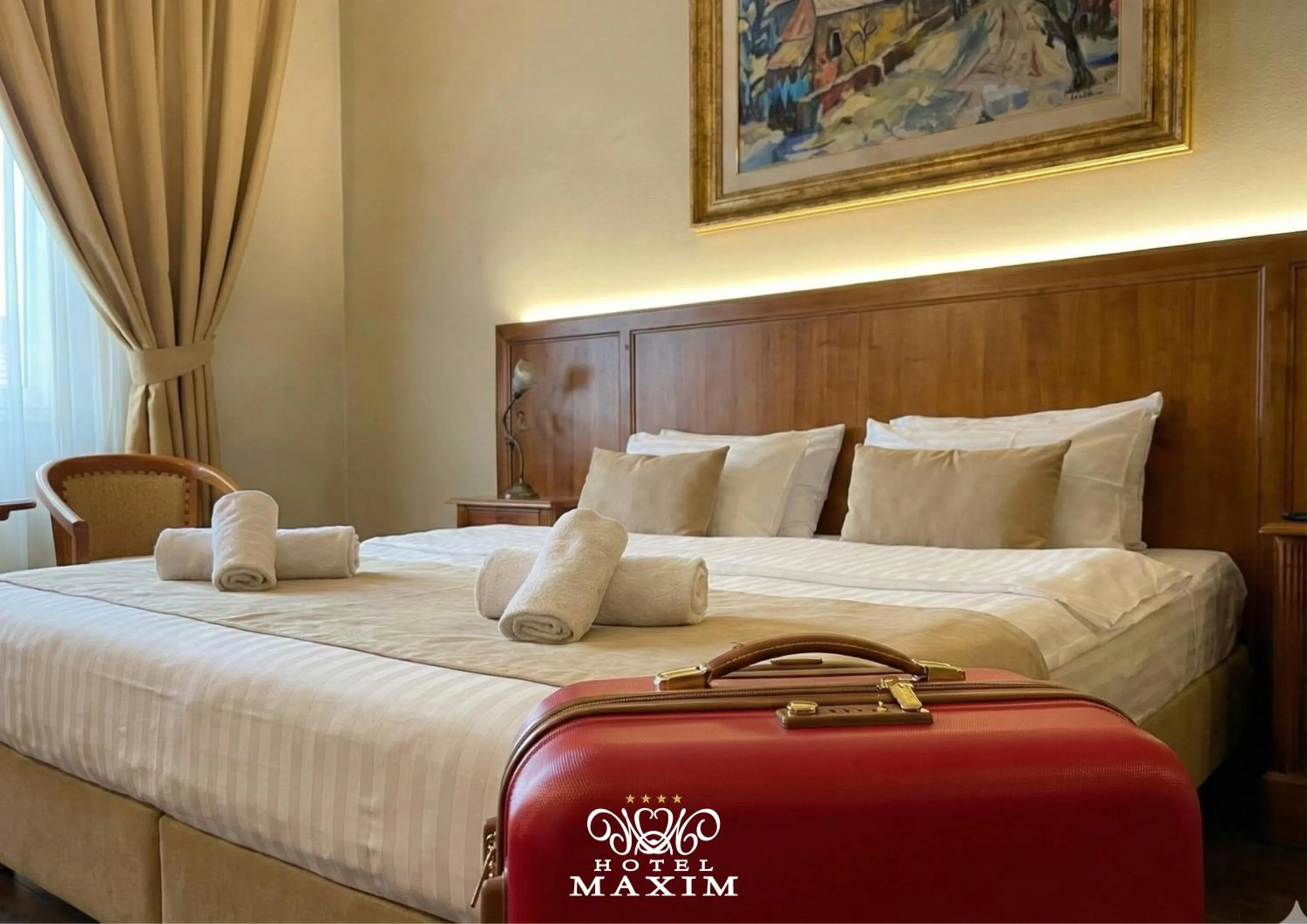 Bedroom, Bed in Hotel Maxim