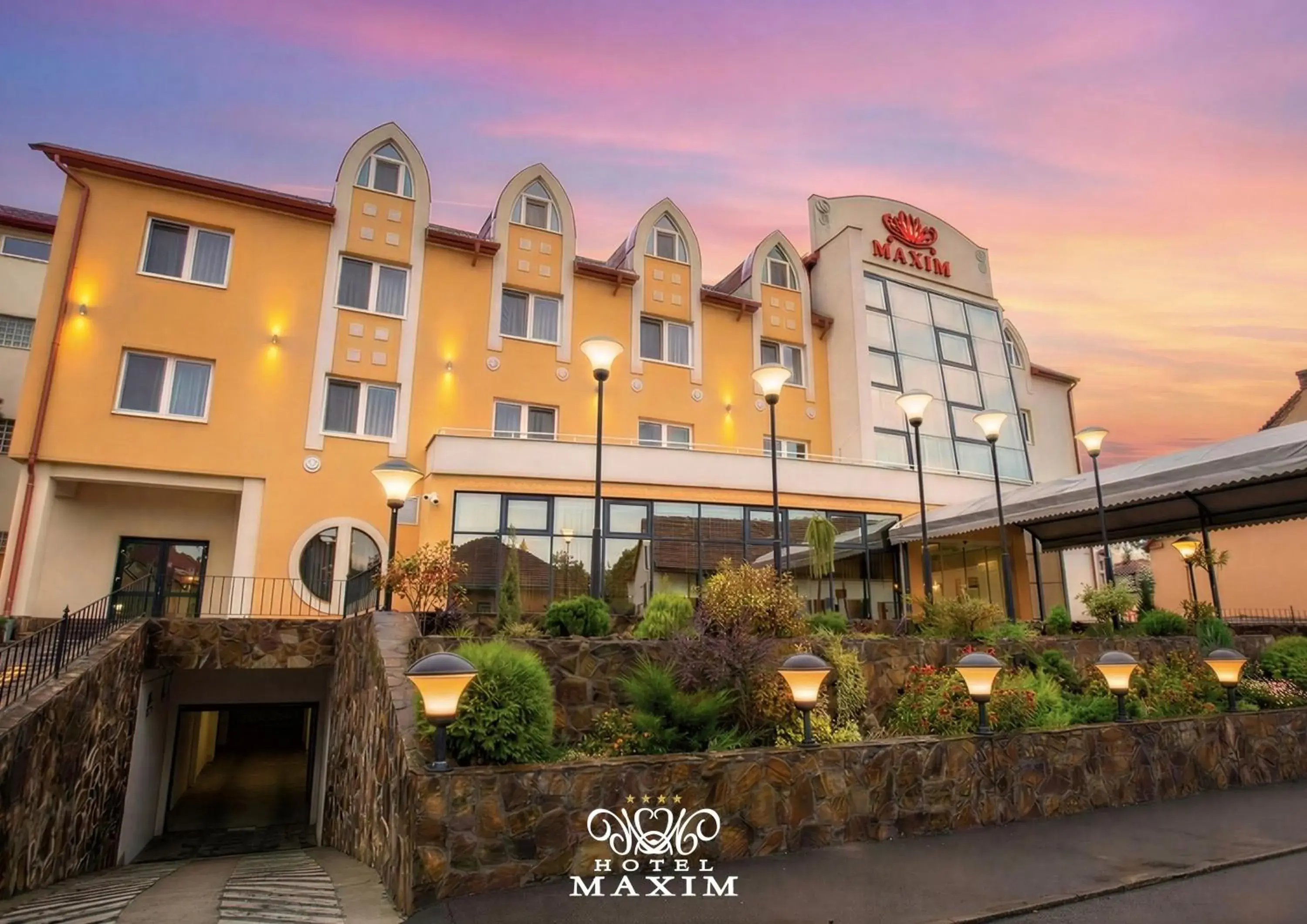 Property building in Hotel Maxim Property building in Hotel Maxim