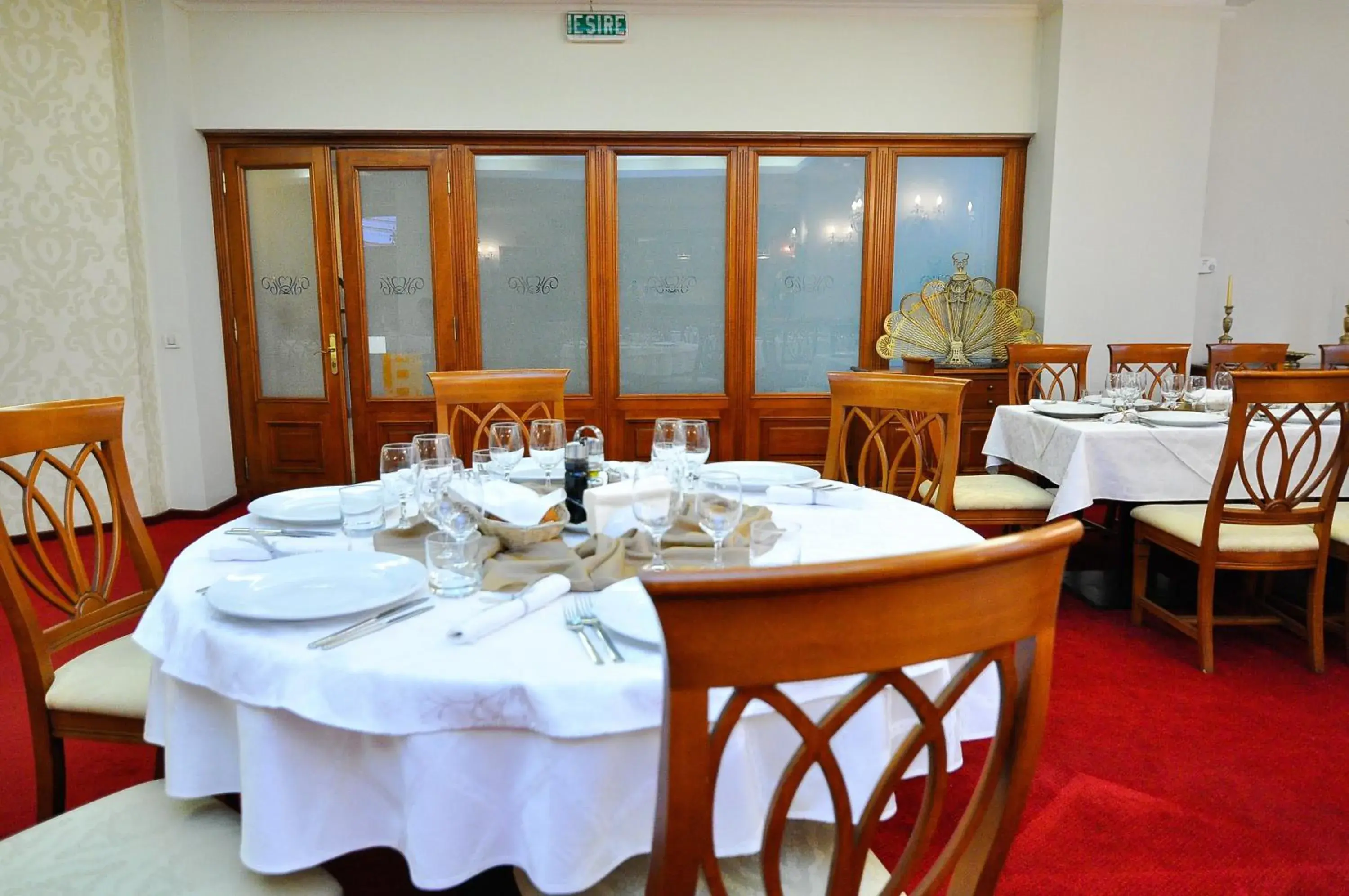 Restaurant/places to eat in Hotel Maxim Restaurant/places to eat in Hotel Maxim