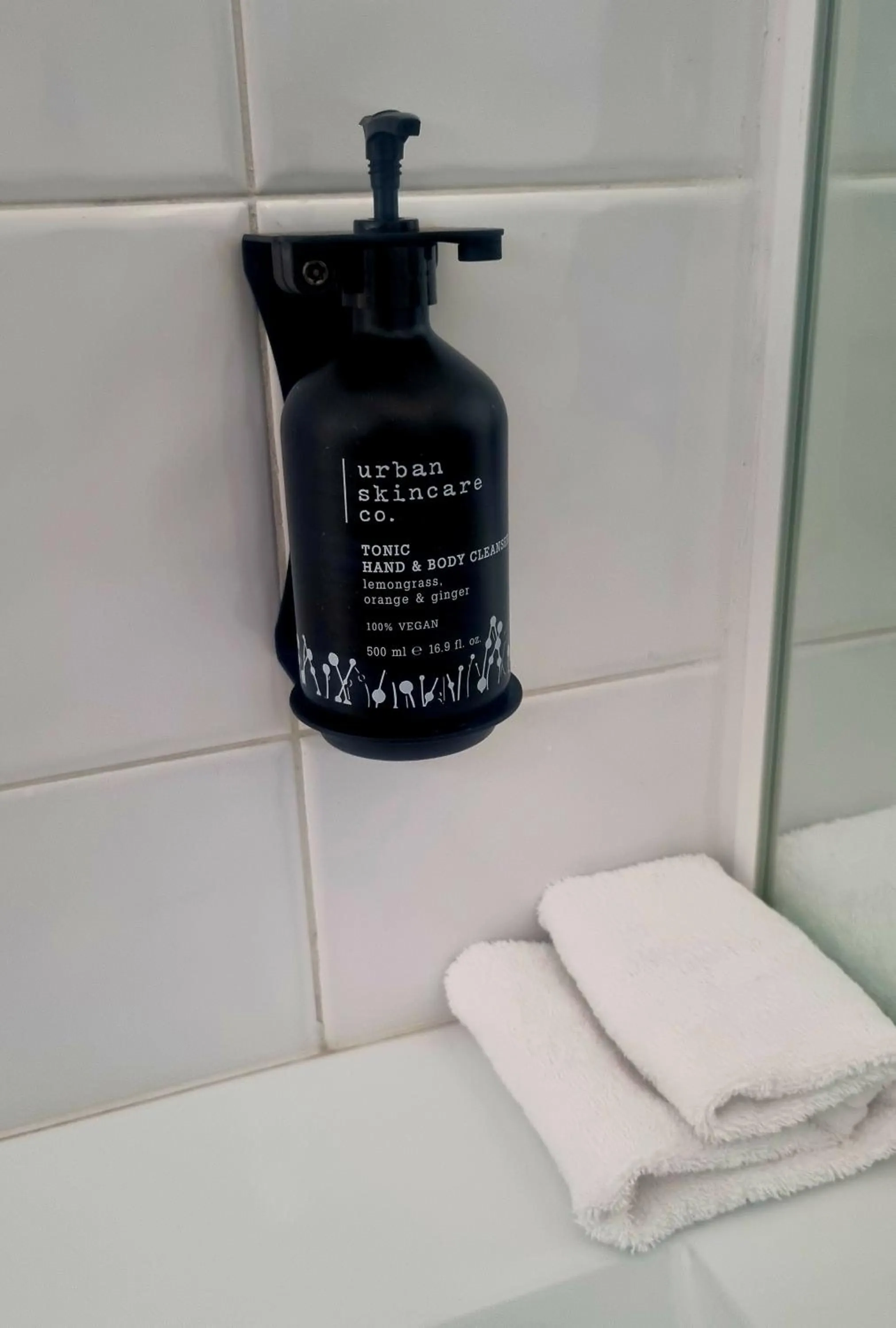 Bathroom in Busselton Gale Street Motel & Villas