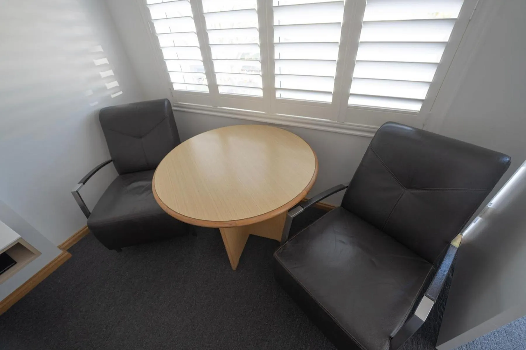 Seating area in Busselton Gale Street Motel & Villas