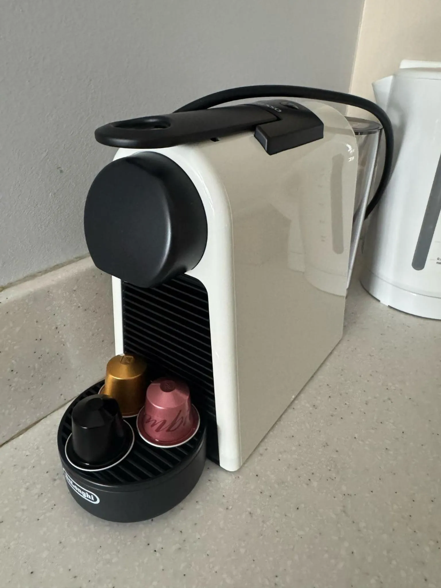 Kitchen or kitchenette in Busselton Gale Street Motel & Villas