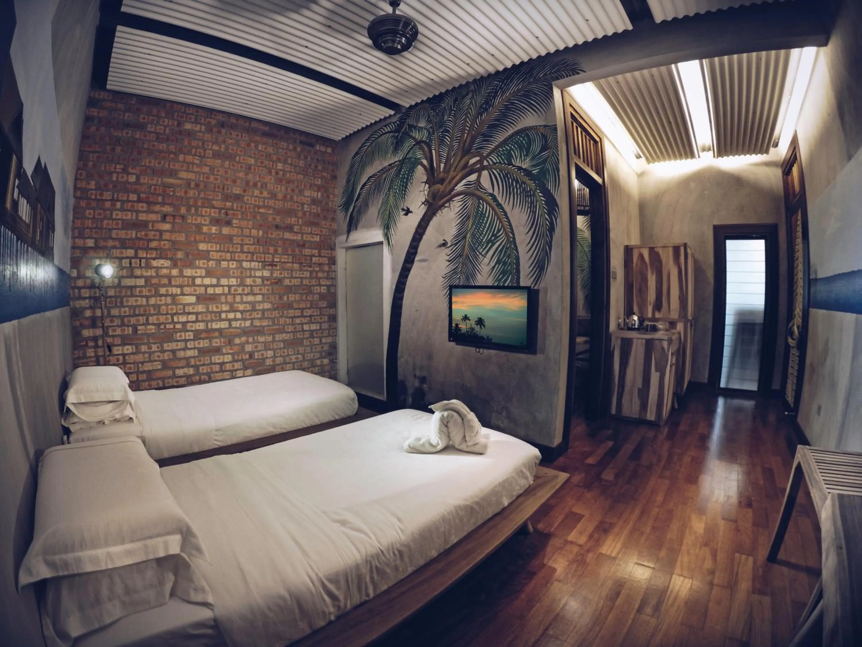 Bed in The Happy 8 Retreat