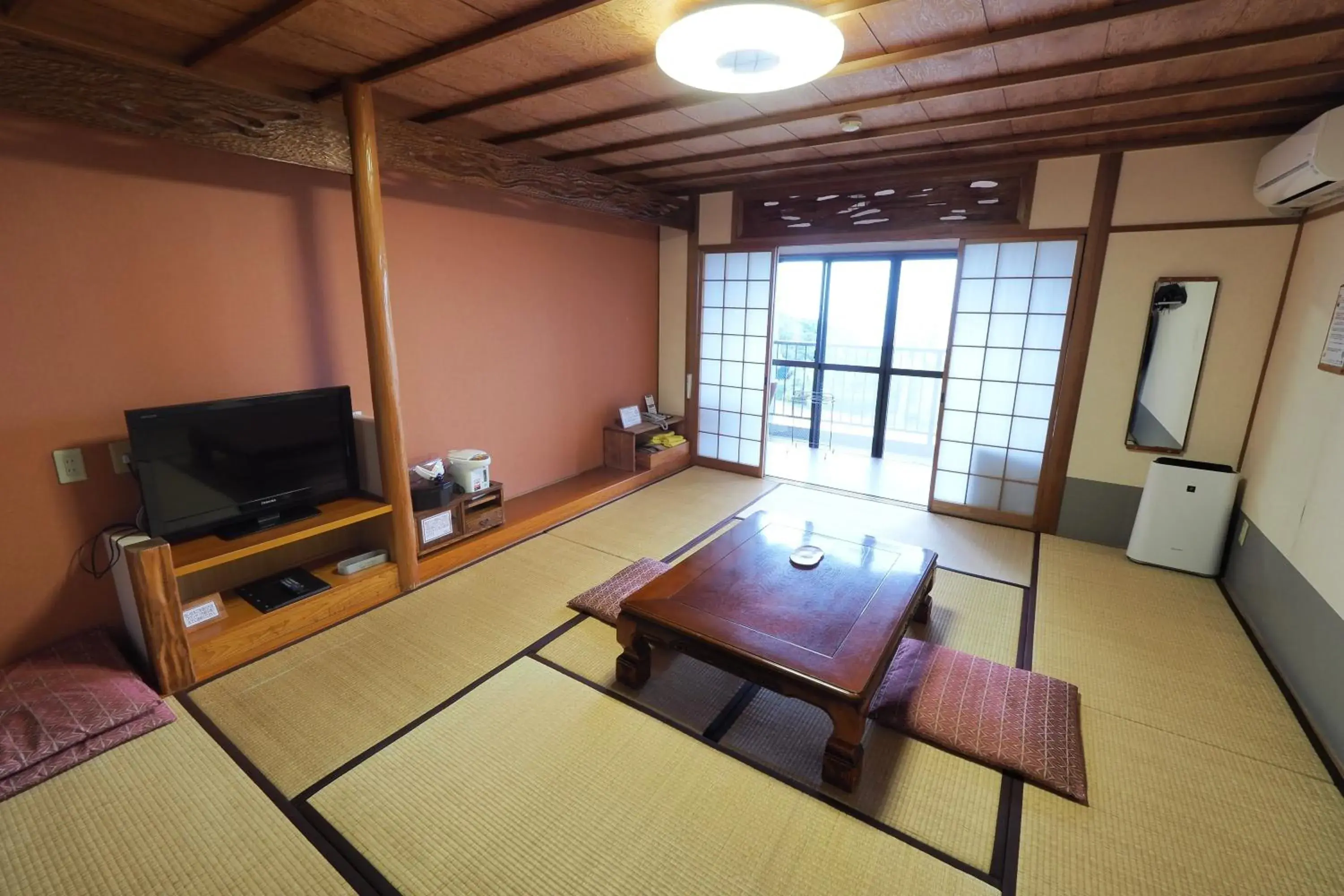 Photo of the whole room in Yakushima Green Hotel Photo of the whole room in Yakushima Green Hotel