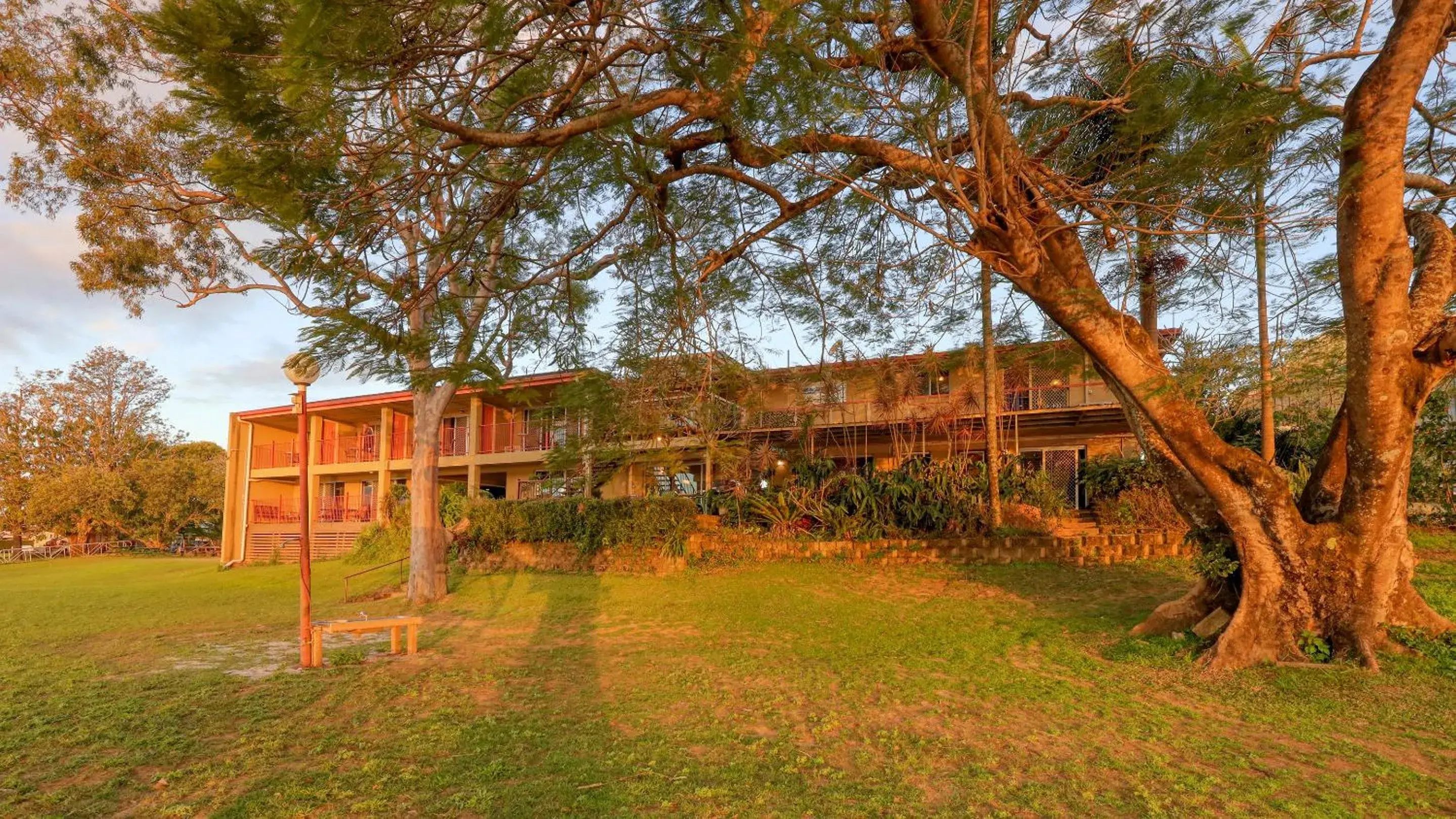 Property building in Tweed River Motel Property building in Tweed River Motel