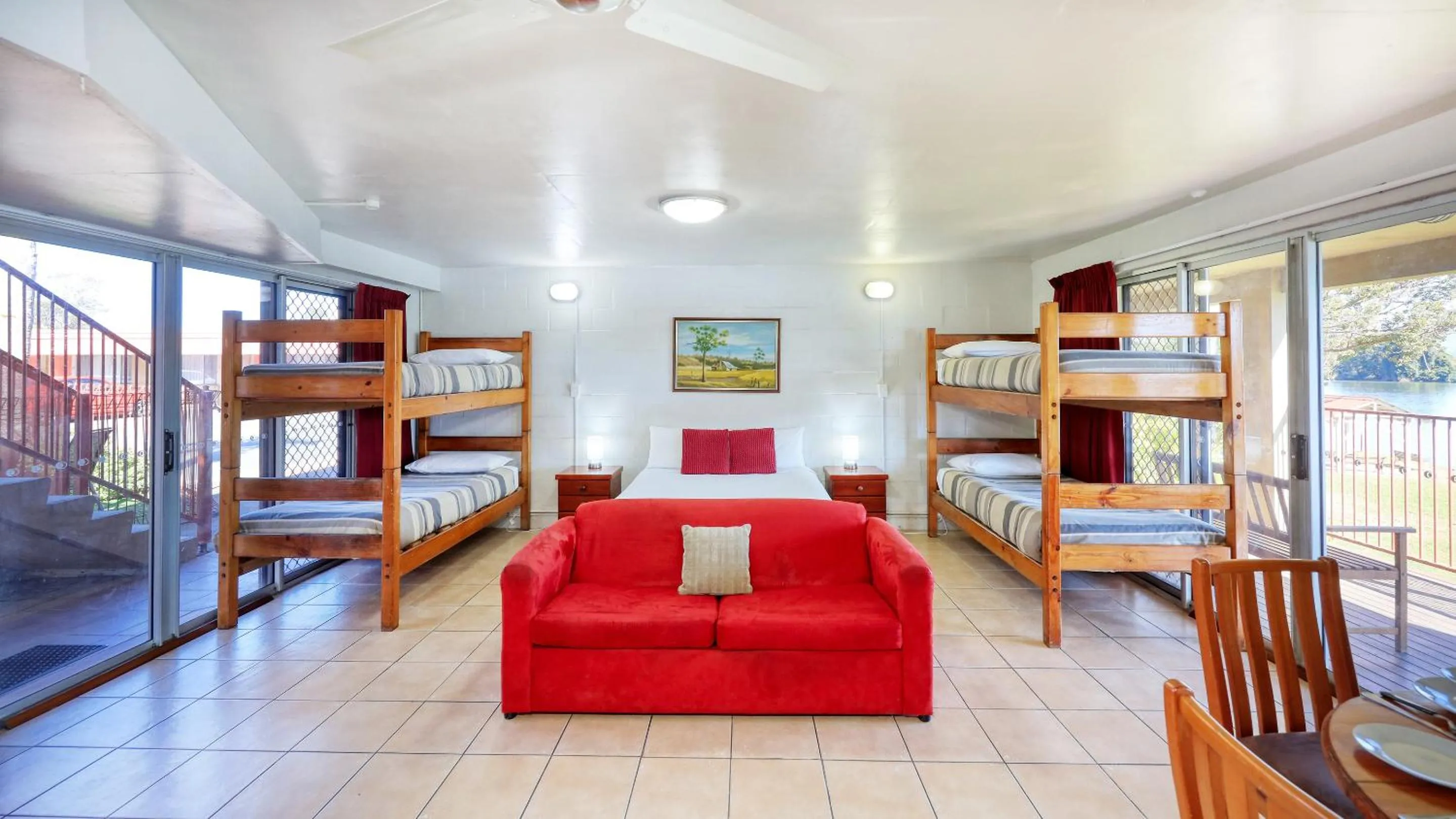 bunk bed, Bed in Tweed River Motel