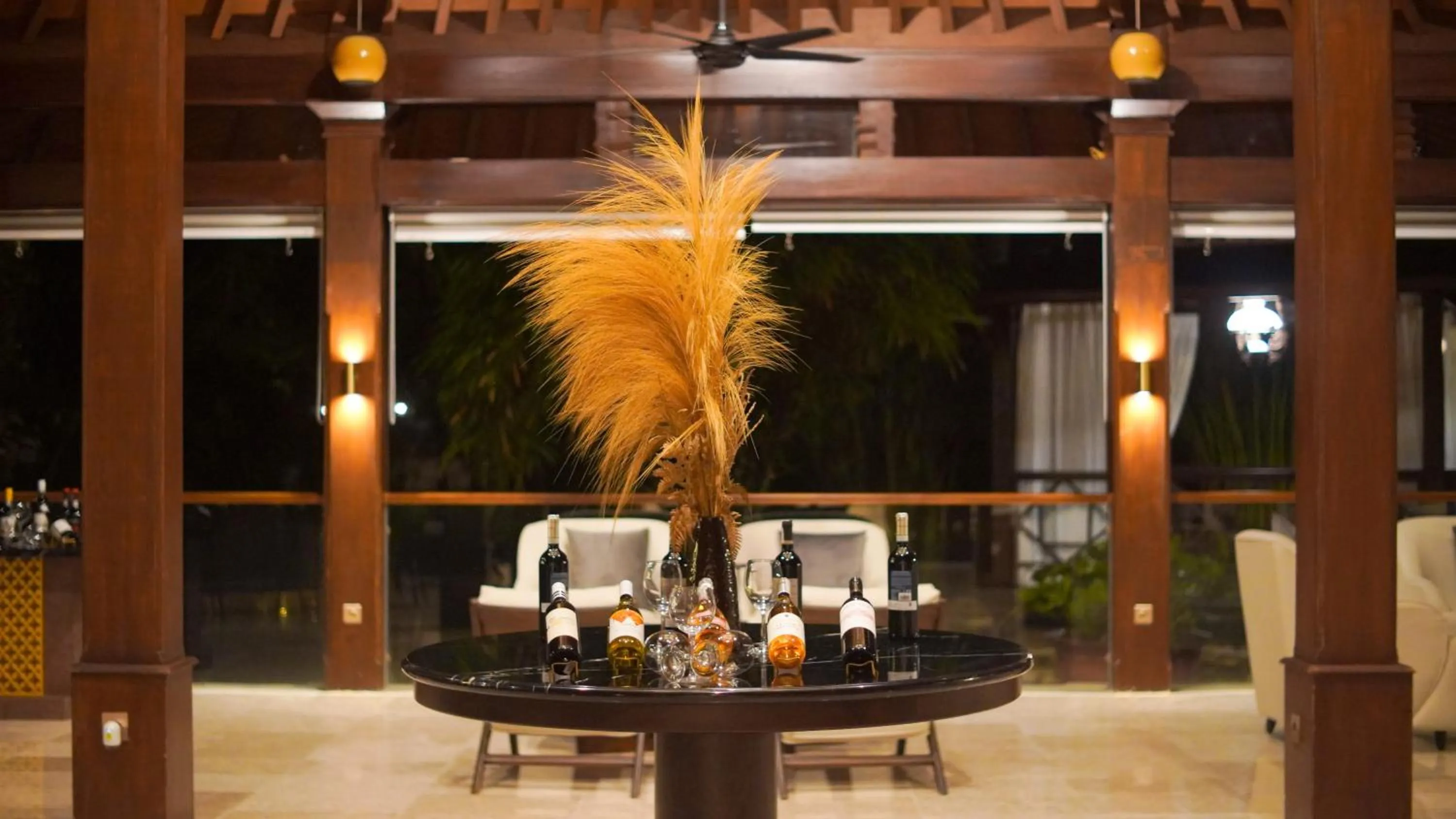 Lounge or bar in Lorin Solo Hotel