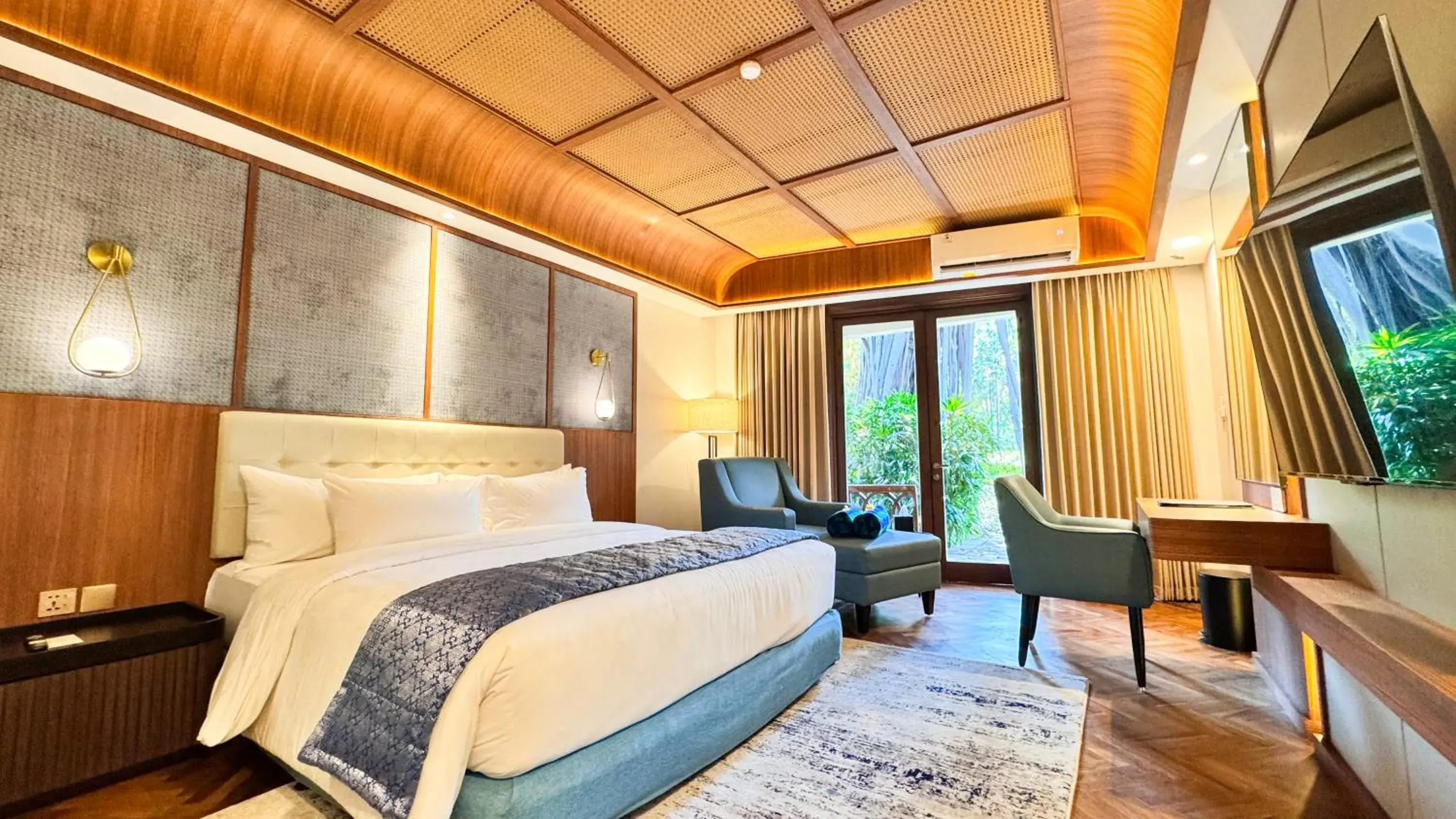 Bedroom, Bed in Lorin Solo Hotel Bedroom, Bed in Lorin Solo Hotel