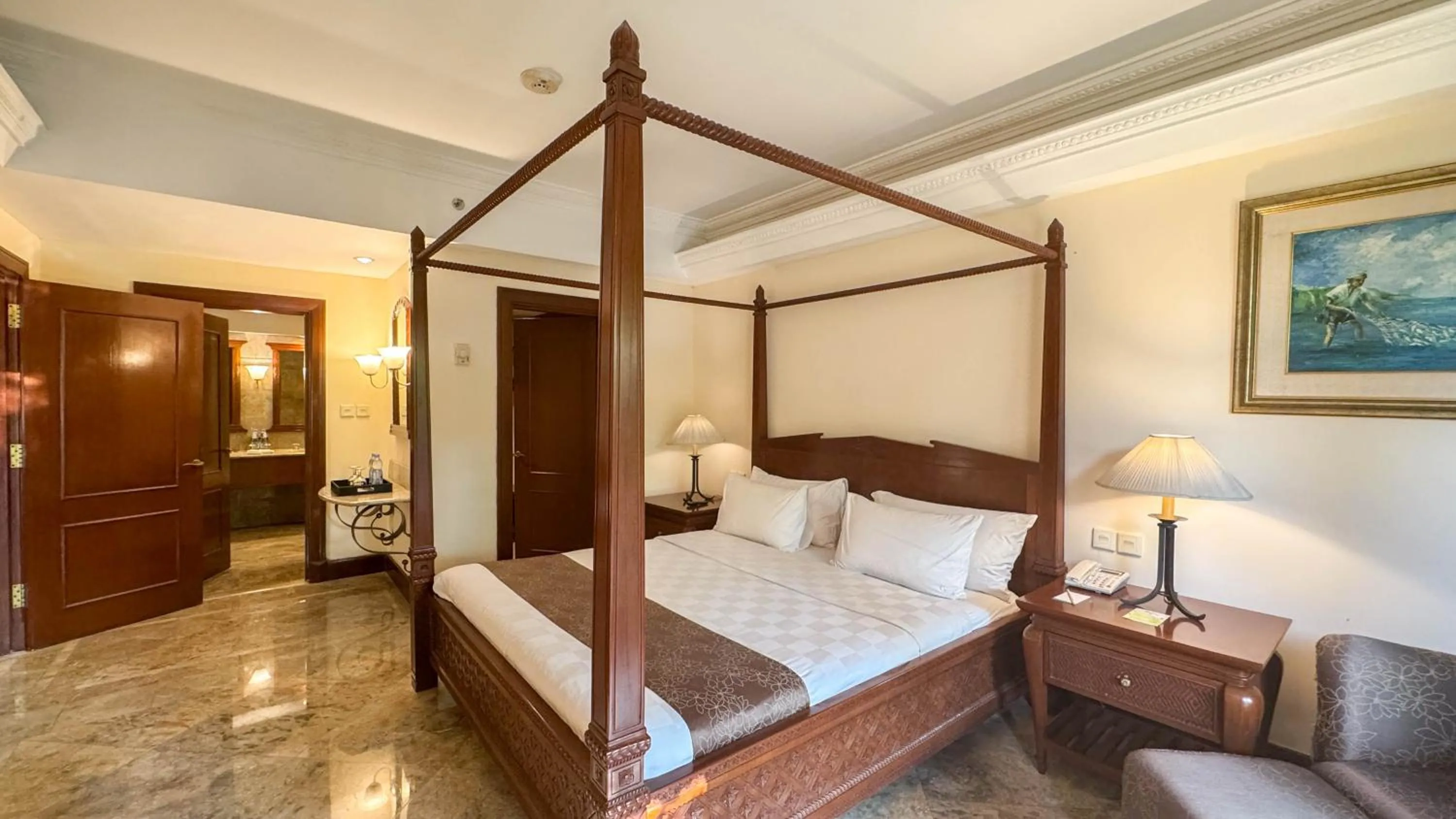 Bedroom, Bed in Lorin Solo Hotel