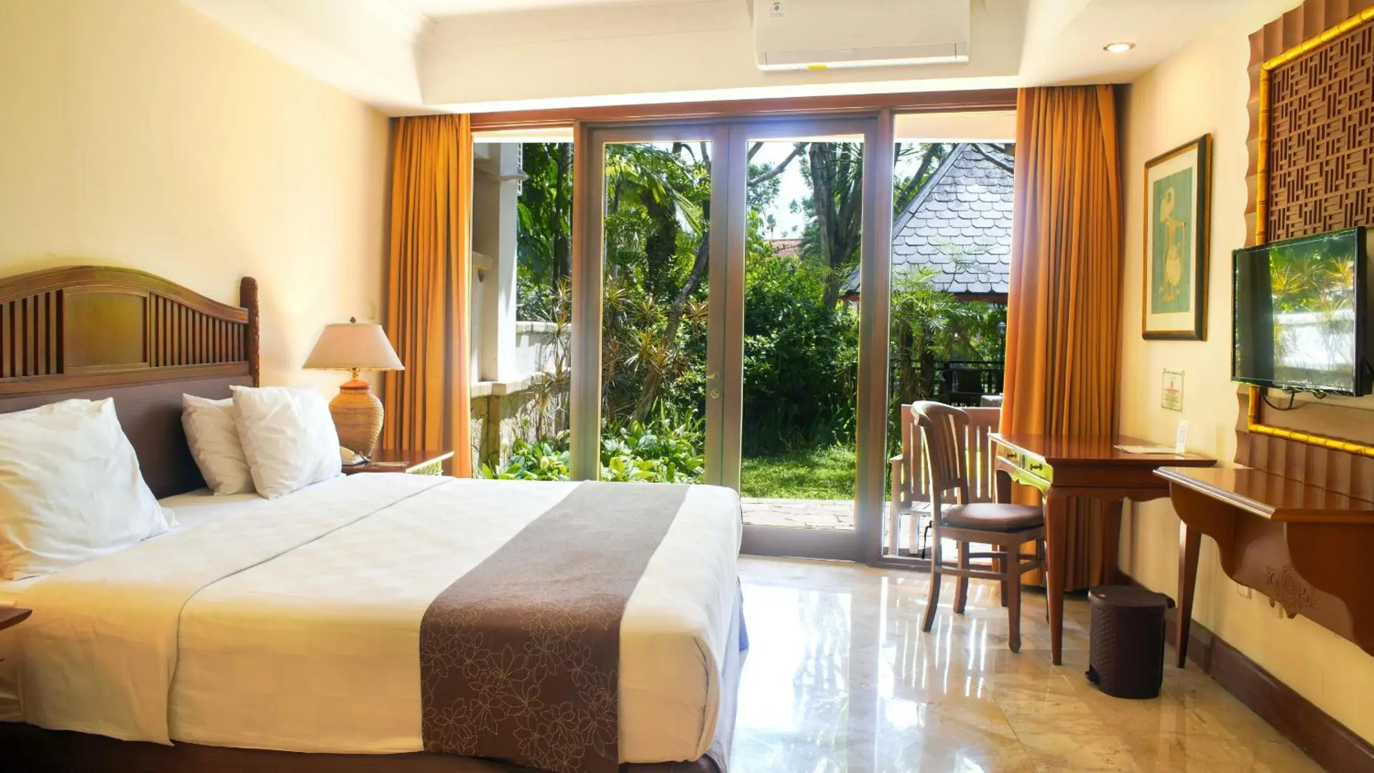 Deluxe Suite in Lorin Solo Hotel Deluxe Suite in Lorin Solo Hotel