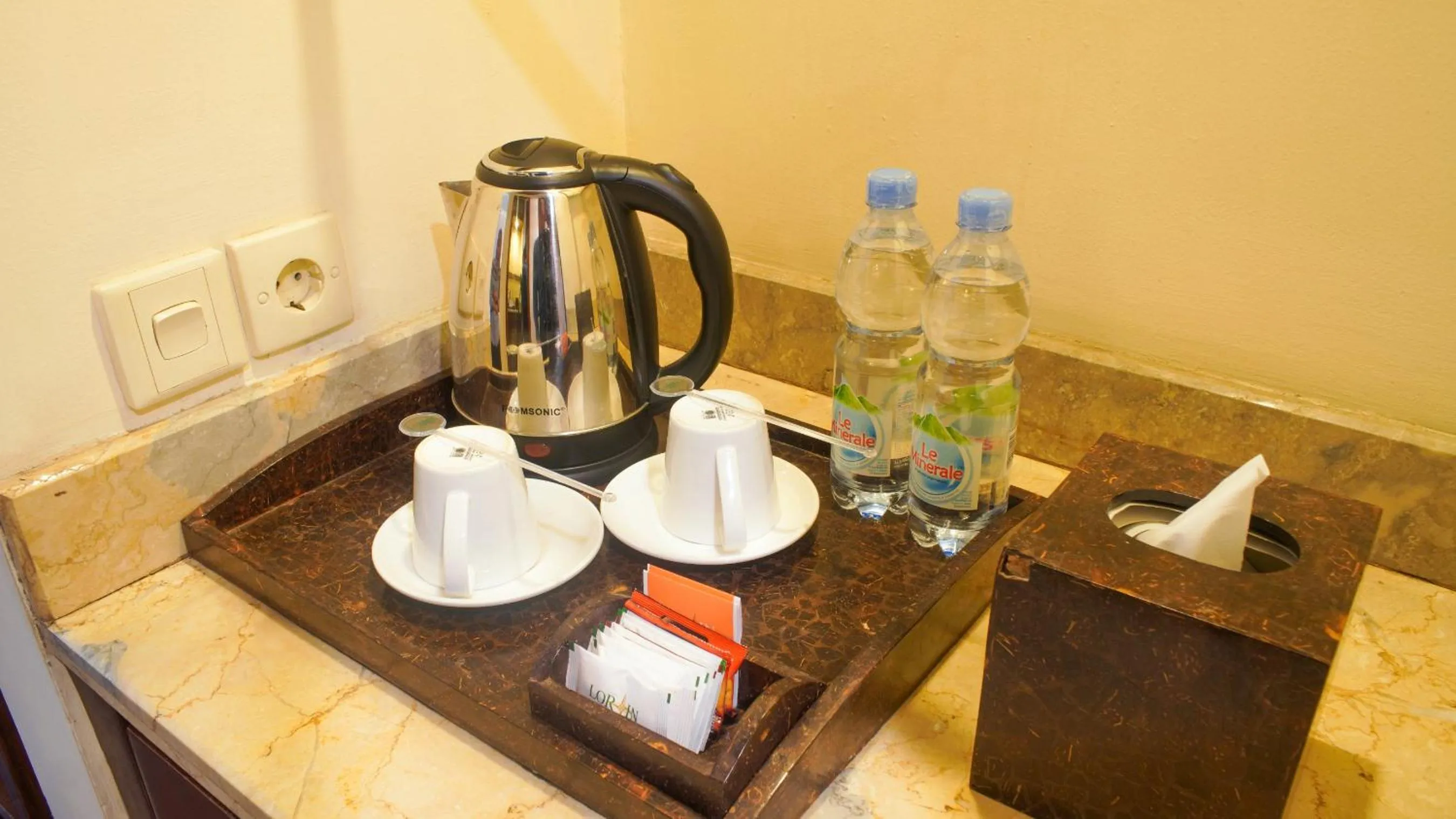 Coffee/tea facilities in Lorin Solo Hotel