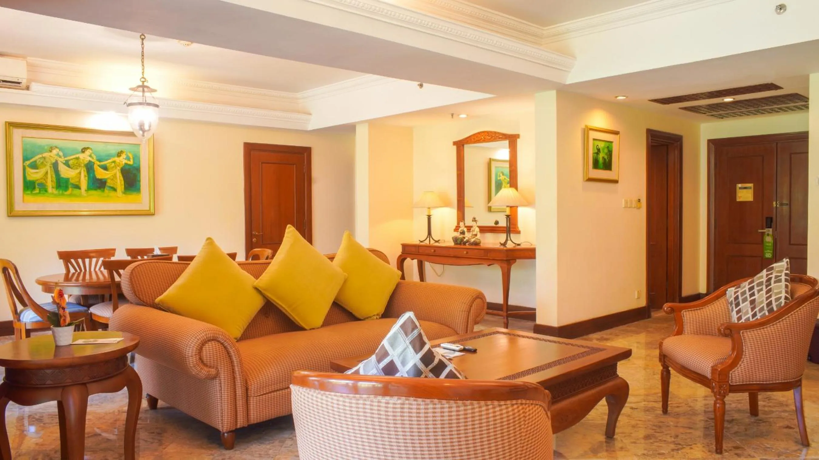 Living room in Lorin Solo Hotel