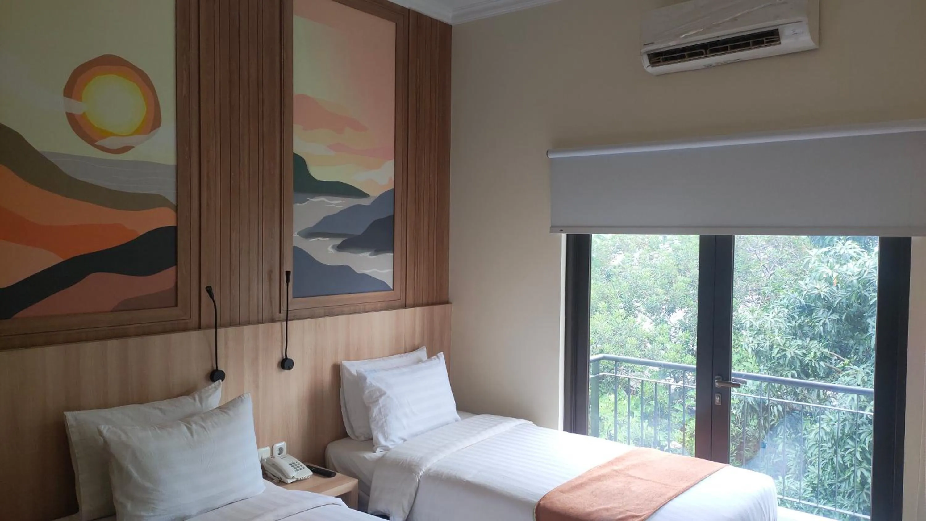 Balcony/Terrace, Bed in D'Bamboo Suites