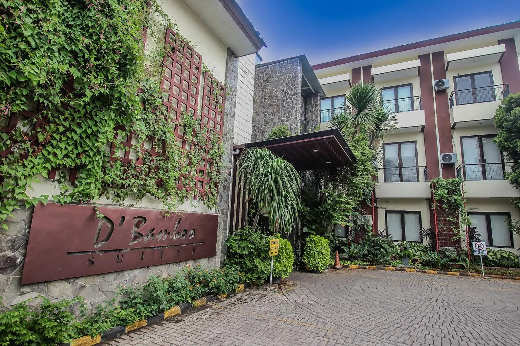 Property building in D'Bamboo Suites Property building in D'Bamboo Suites