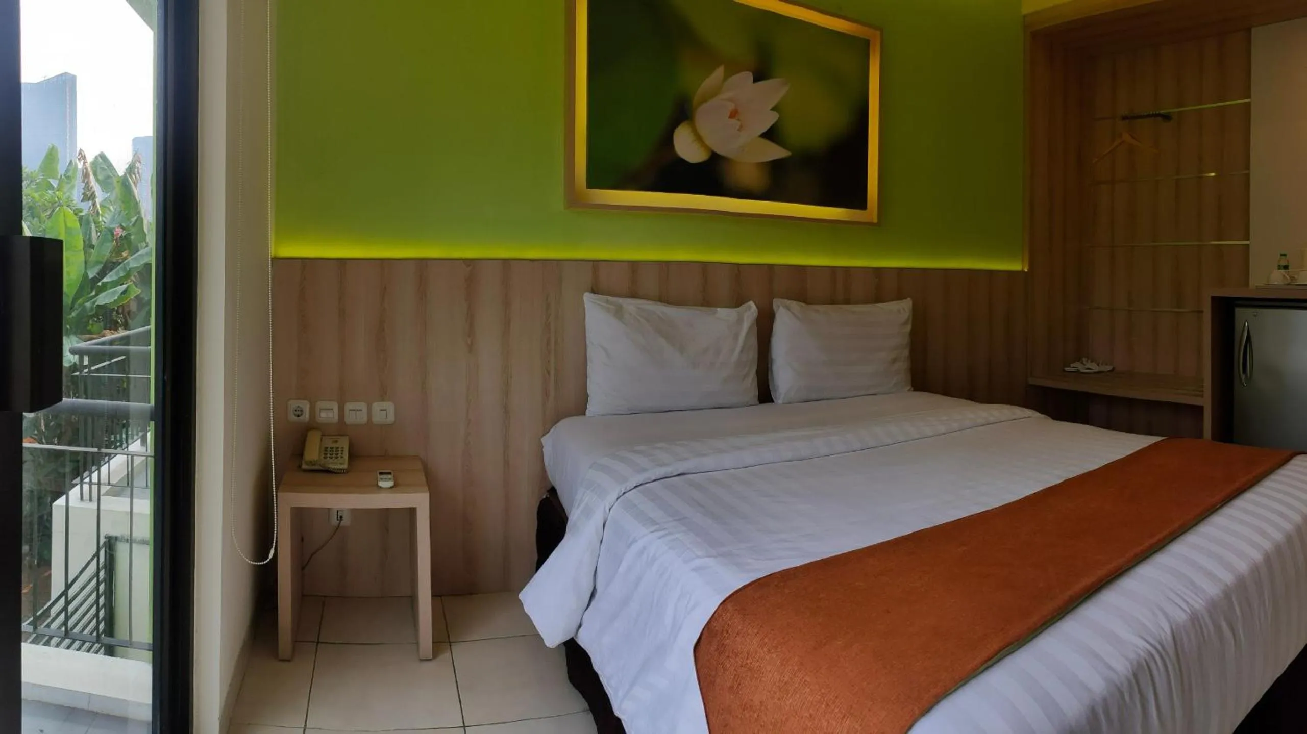 Balcony/Terrace, Bed in D'Bamboo Suites