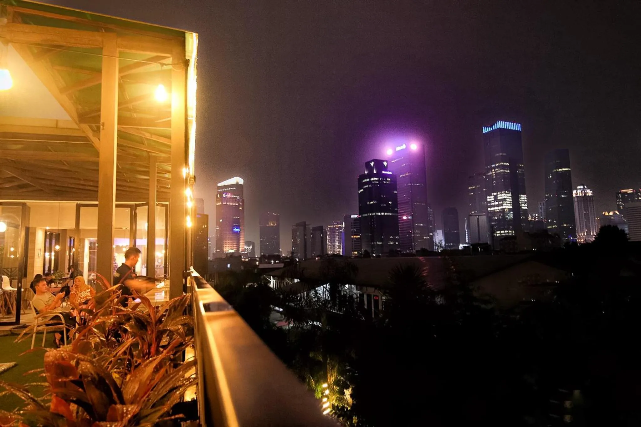 Restaurant/places to eat in D'Bamboo Suites