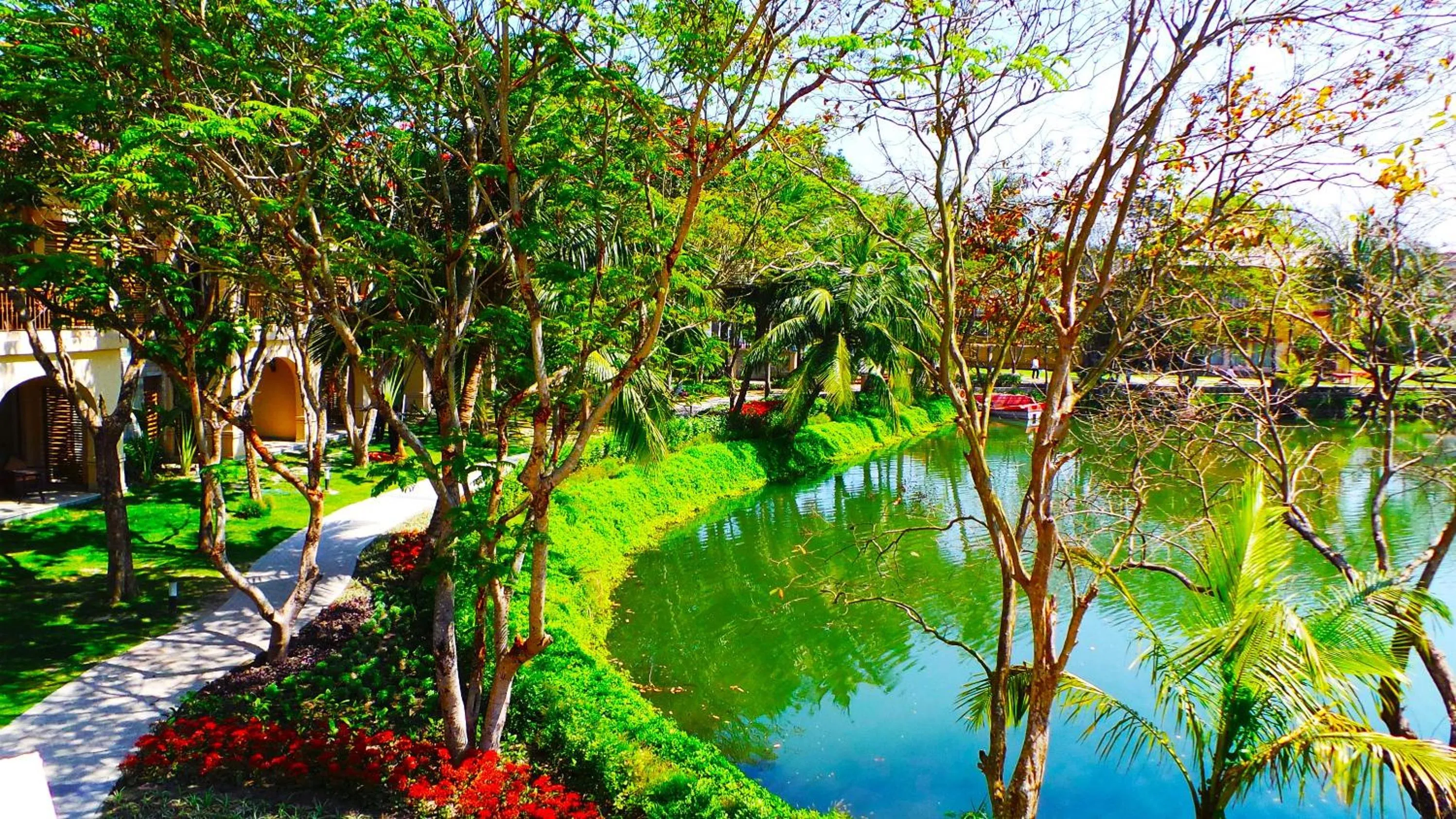 Property building in Ibiza The Fern Resort & Spa, Kolkata