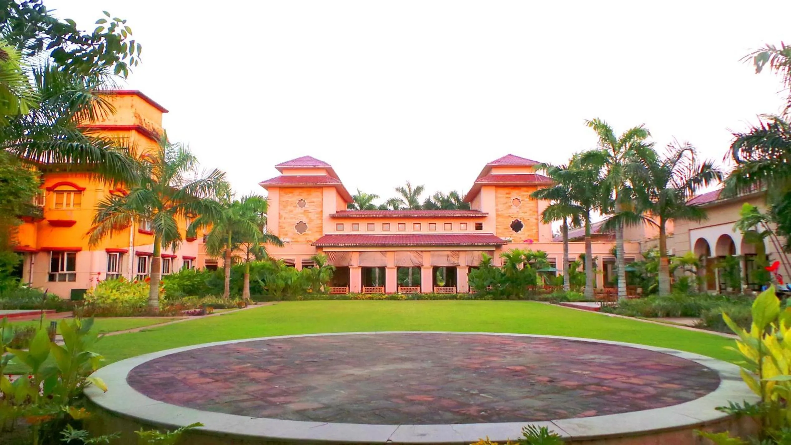 Property building in Ibiza The Fern Resort & Spa, Kolkata