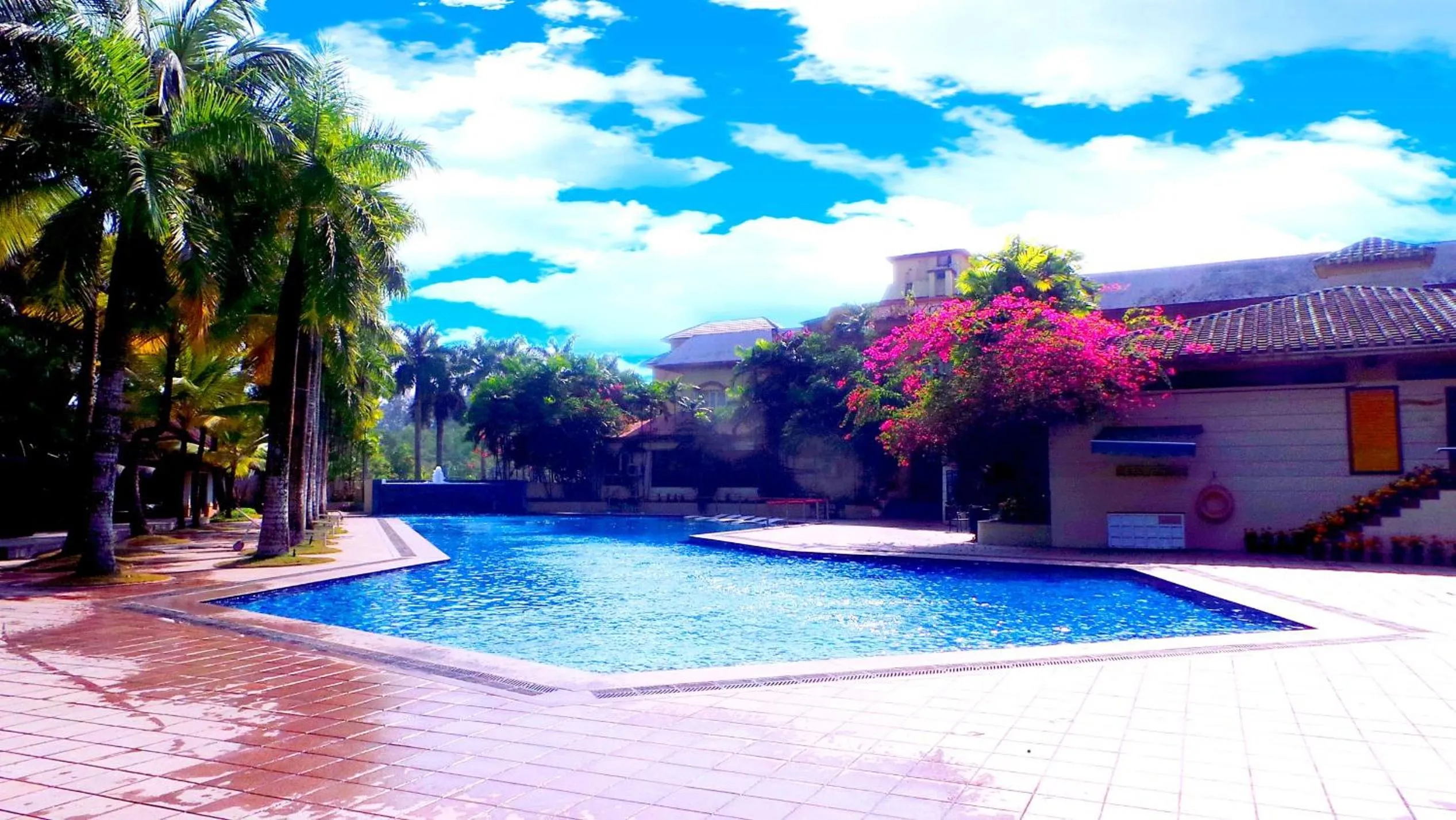 Swimming pool in Ibiza The Fern Resort & Spa, Kolkata