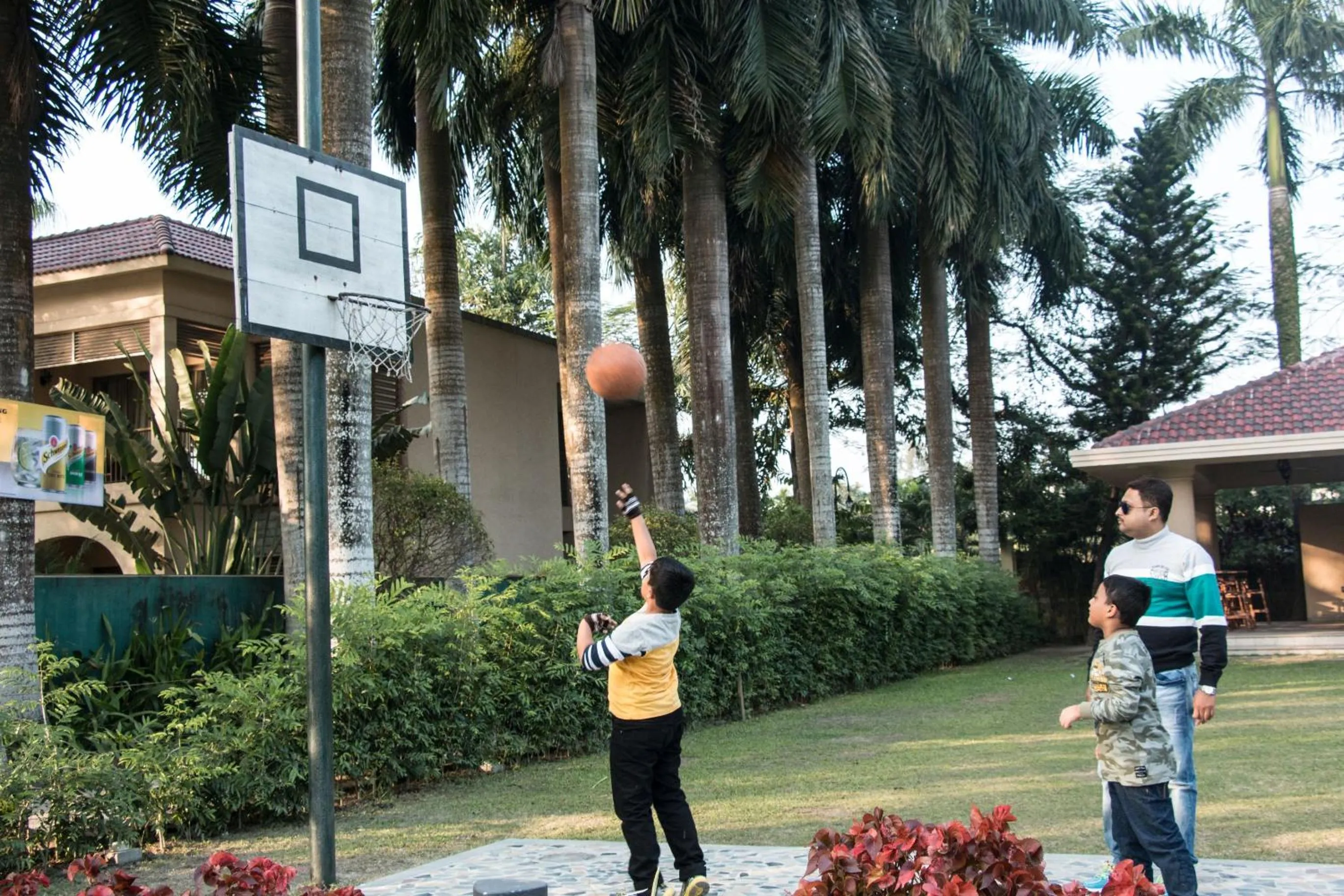 Restaurant/places to eat in Ibiza The Fern Resort & Spa, Kolkata