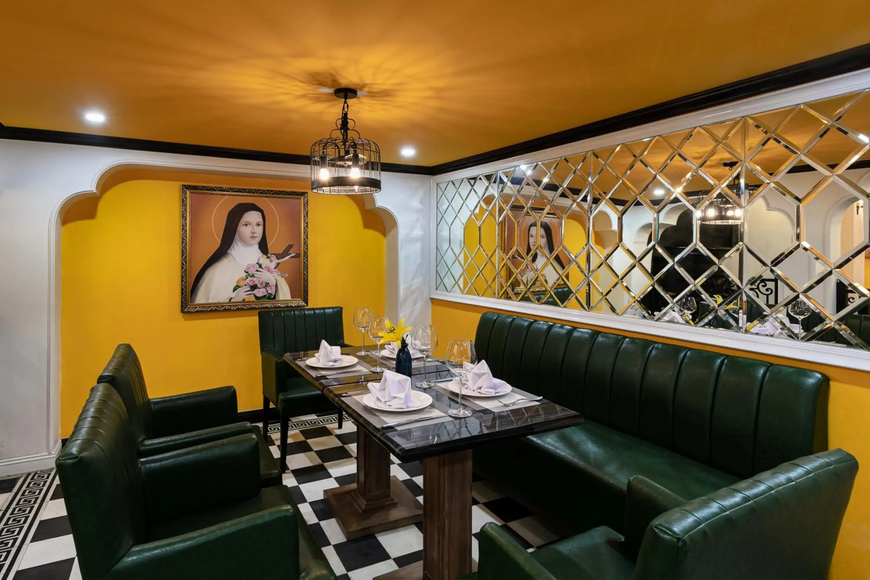 Restaurant/places to eat in Minerva Church Hotel Restaurant/places to eat in Minerva Church Hotel