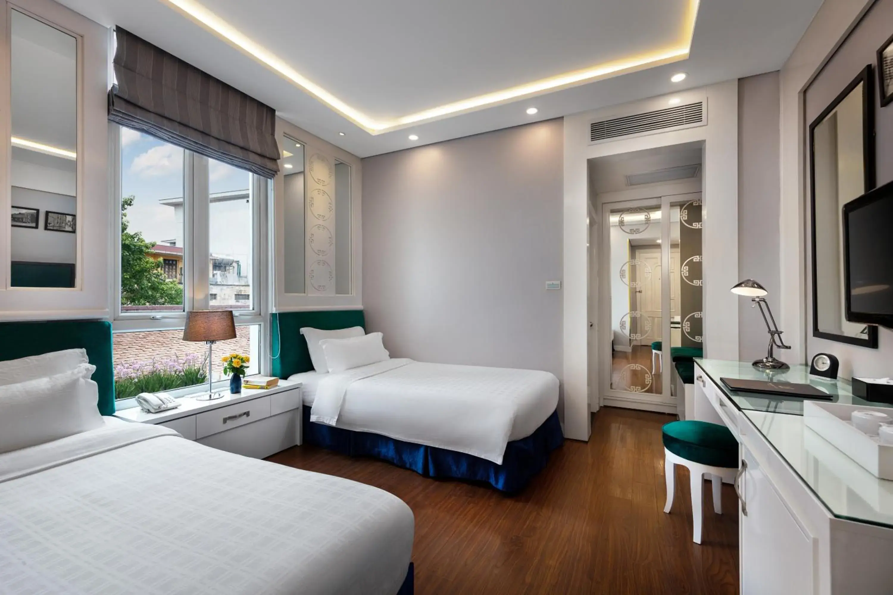 Photo of the whole room, Bed in Minerva Church Hotel Photo of the whole room, Bed in Minerva Church Hotel