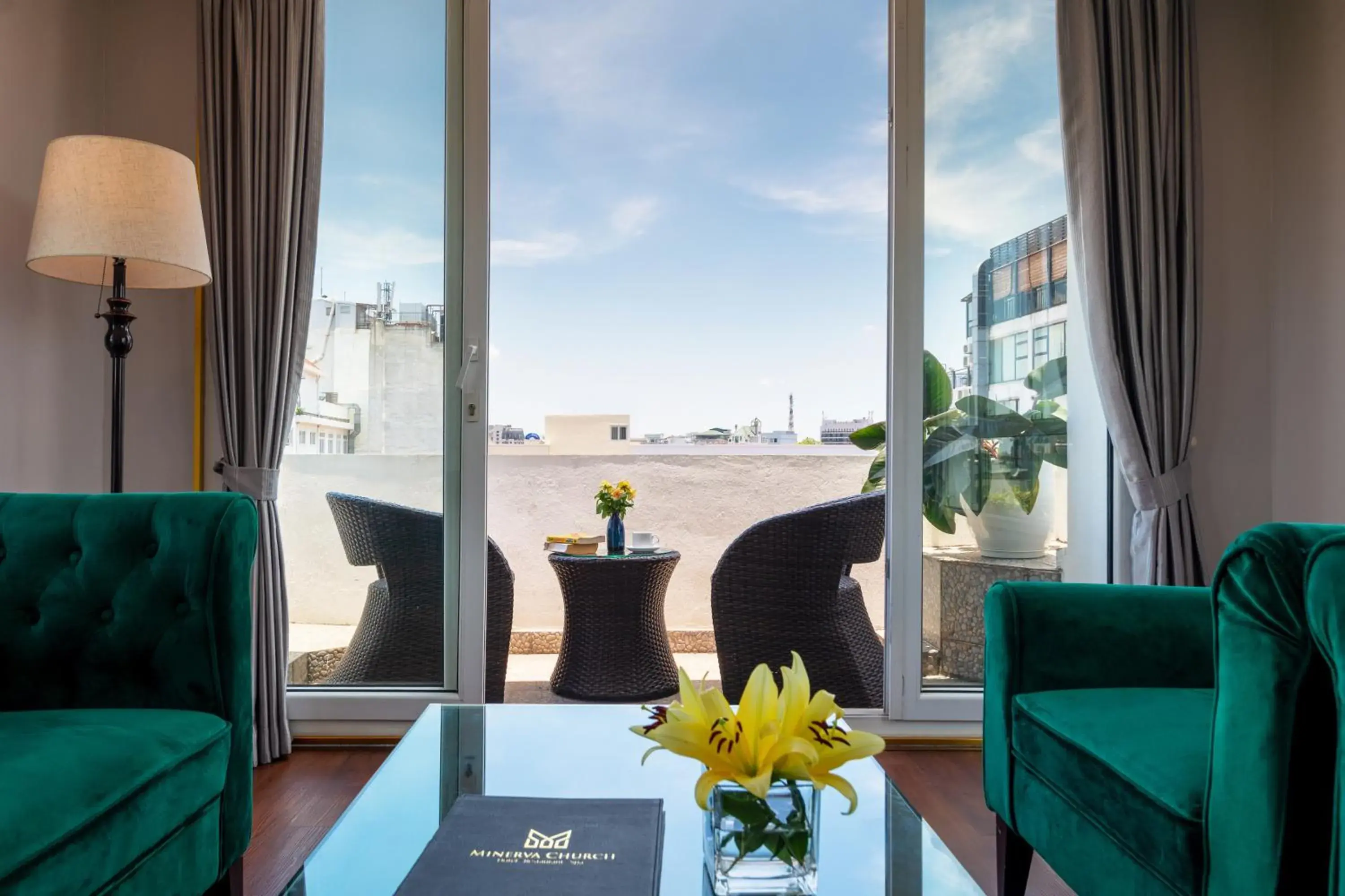 Living room in Minerva Church Hotel Living room in Minerva Church Hotel