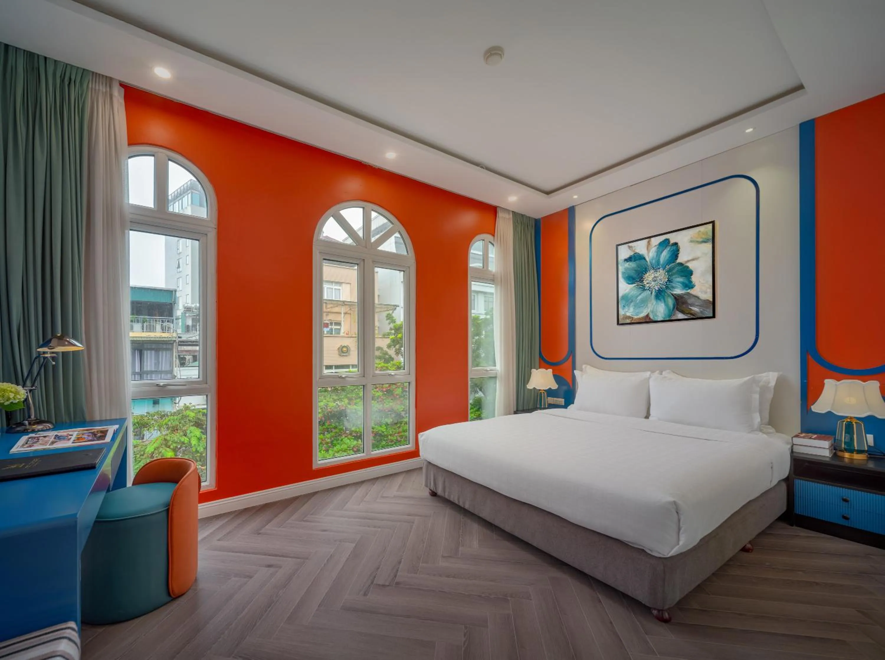 Bed in Minerva Church Hotel