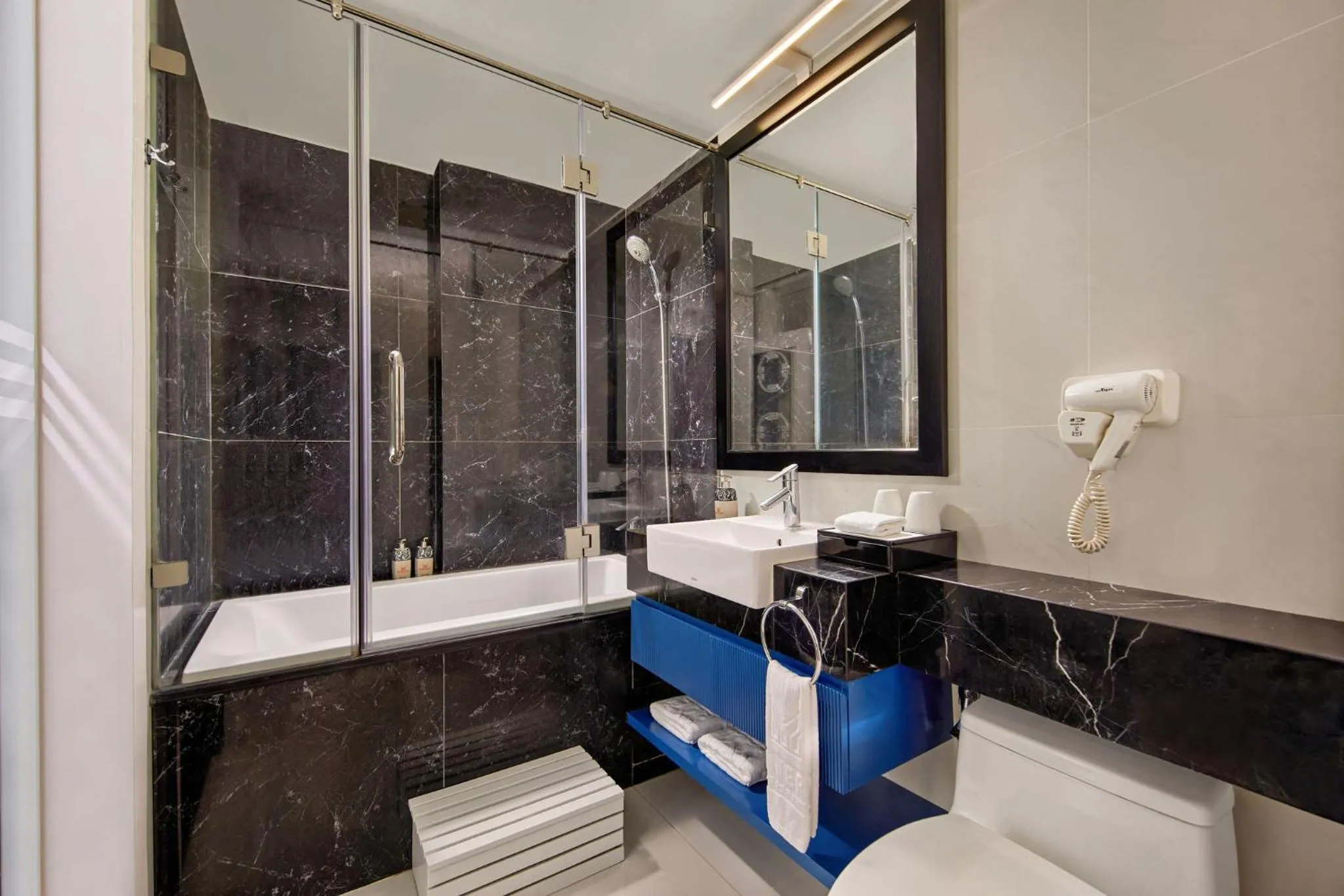 Minerva Church Hotel