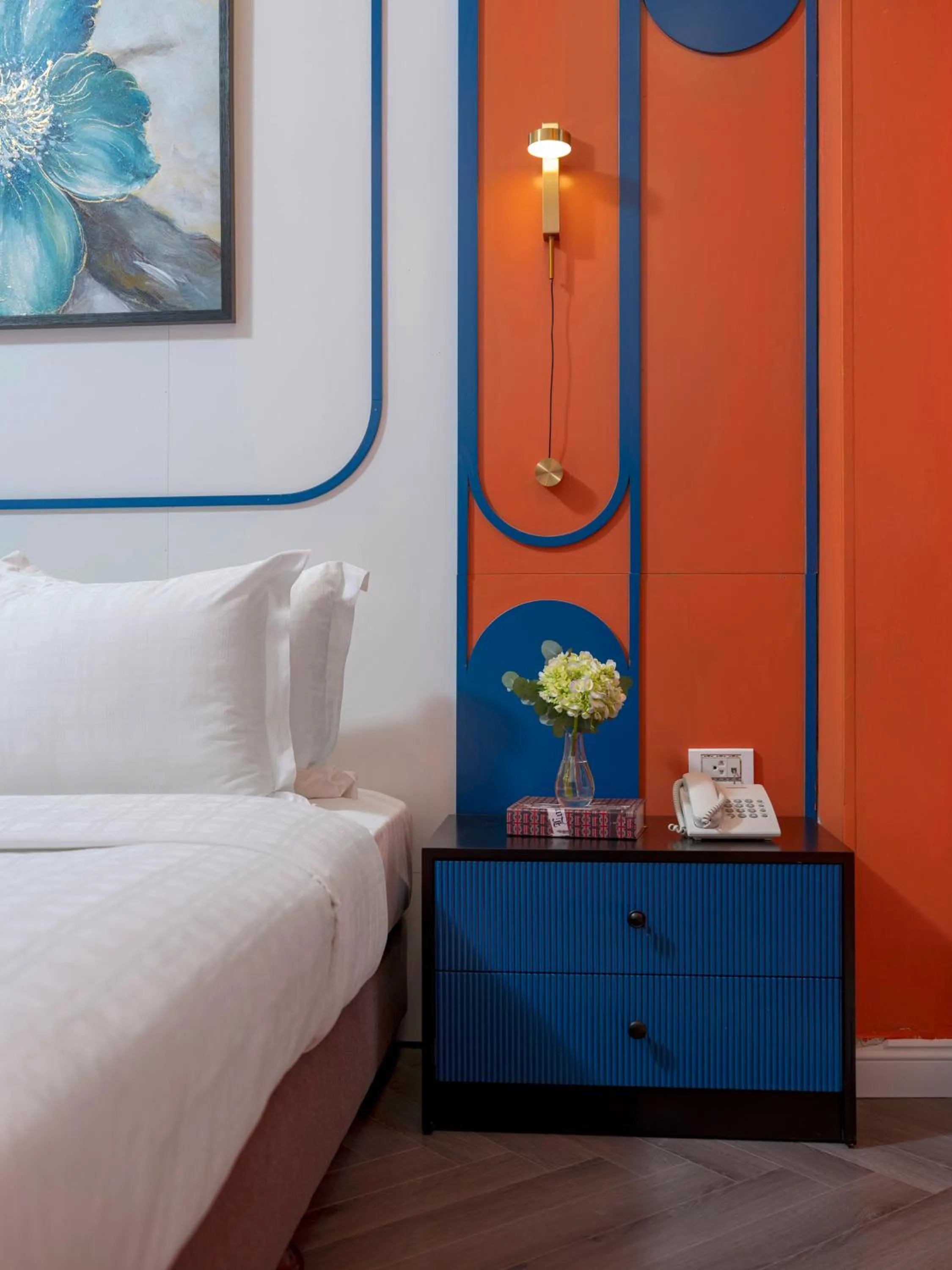 Bed in Minerva Church Hotel