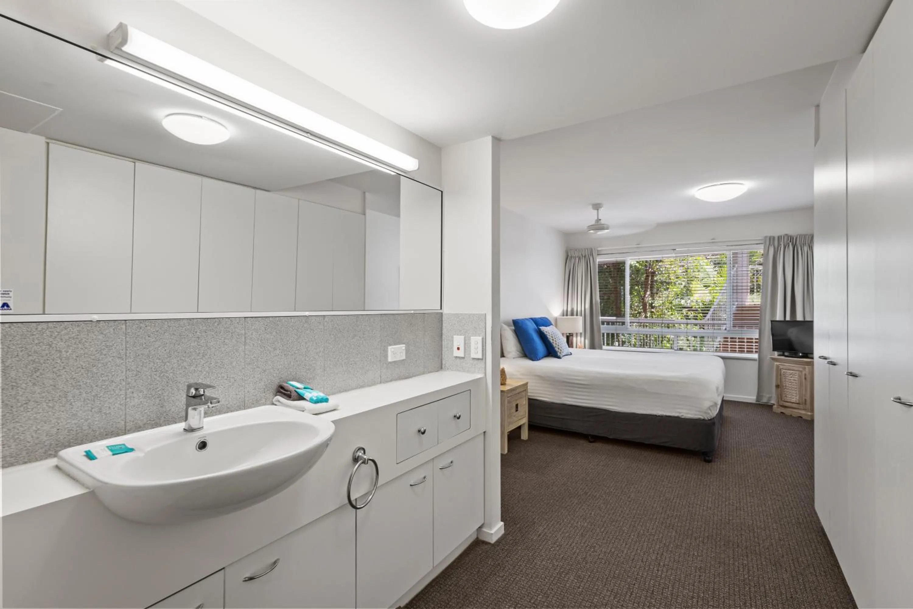 Bedroom, Bed in Sunshine Vista