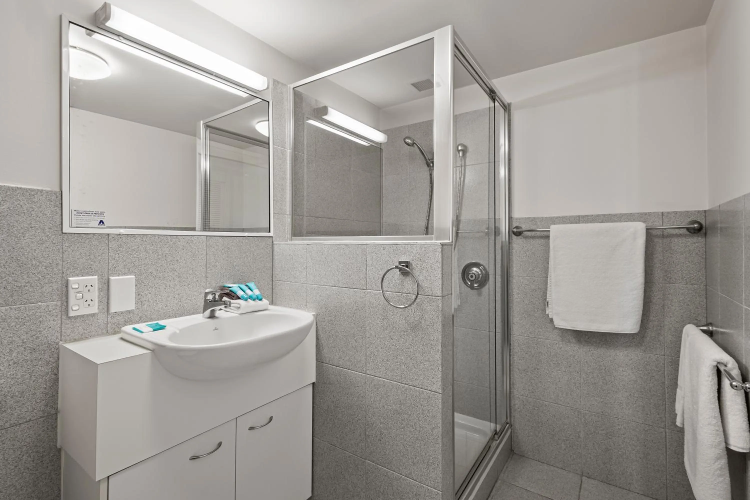 Shower in Sunshine Vista