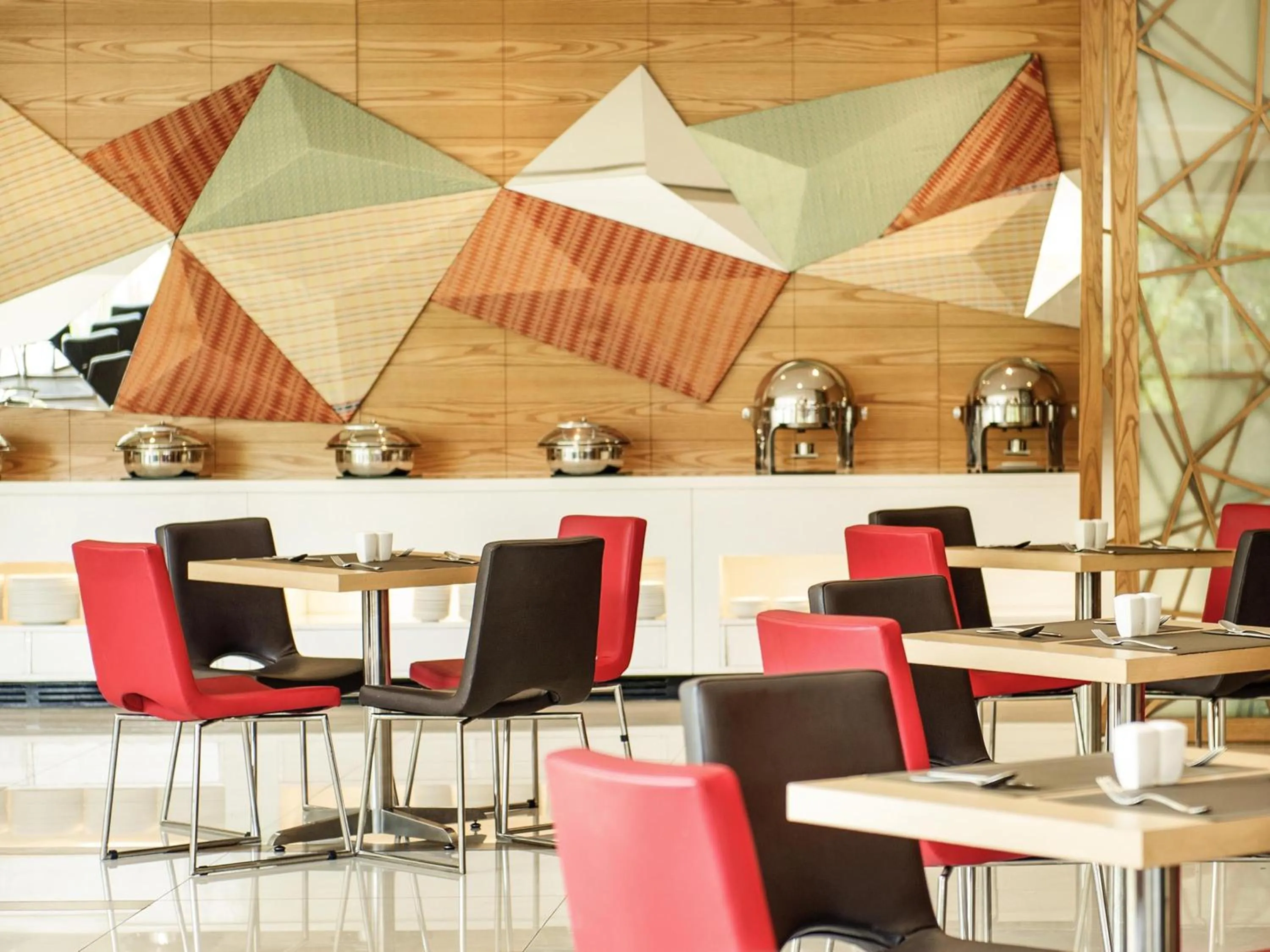 Restaurant/places to eat in Ibis Balikpapan