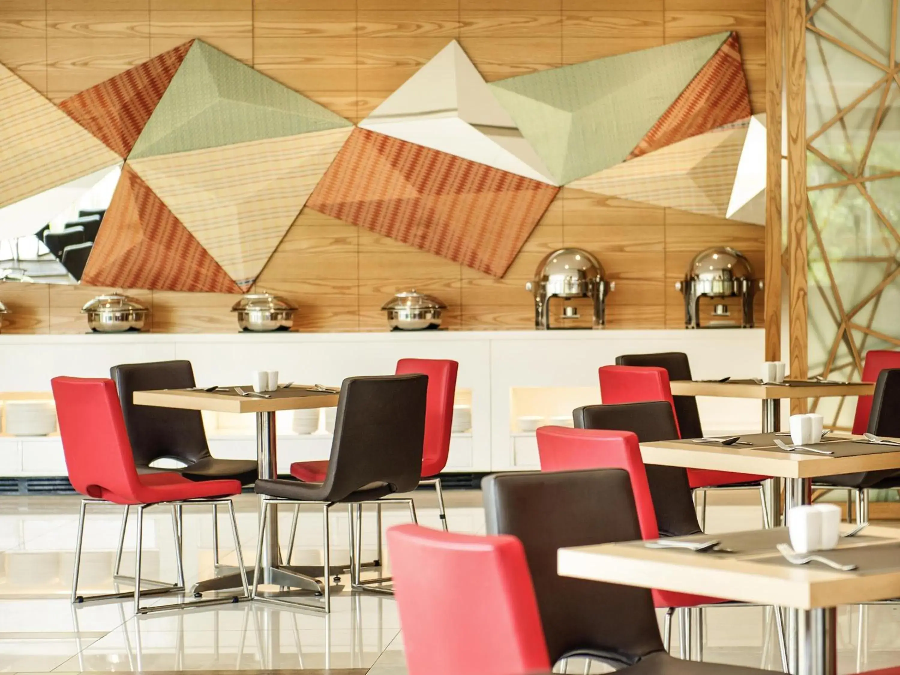 Restaurant/places to eat in Ibis Balikpapan Restaurant/places to eat in Ibis Balikpapan