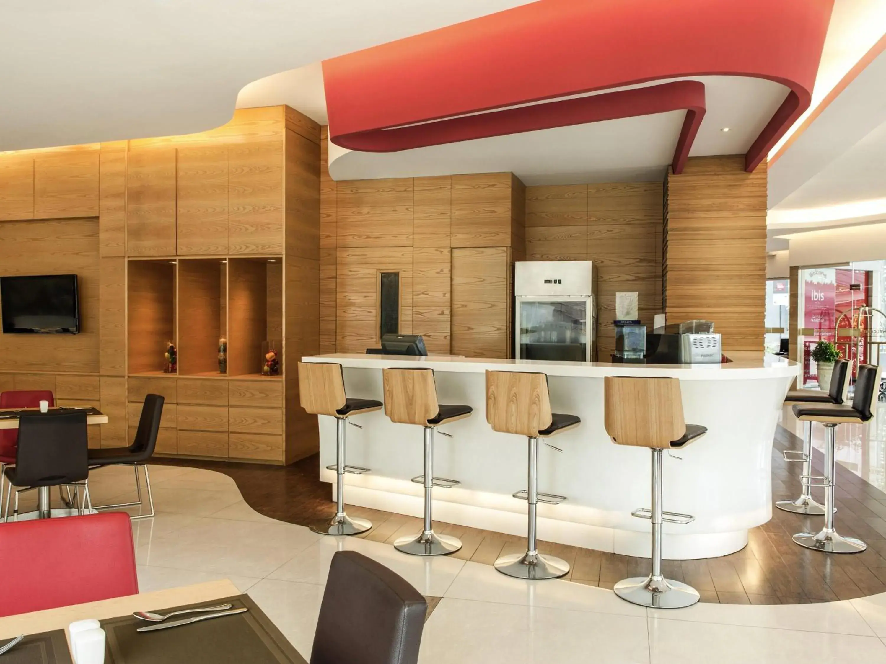 Restaurant/places to eat in Ibis Balikpapan Restaurant/places to eat in Ibis Balikpapan