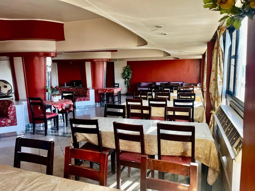 Restaurant/places to eat in Philae Hotel Aswan