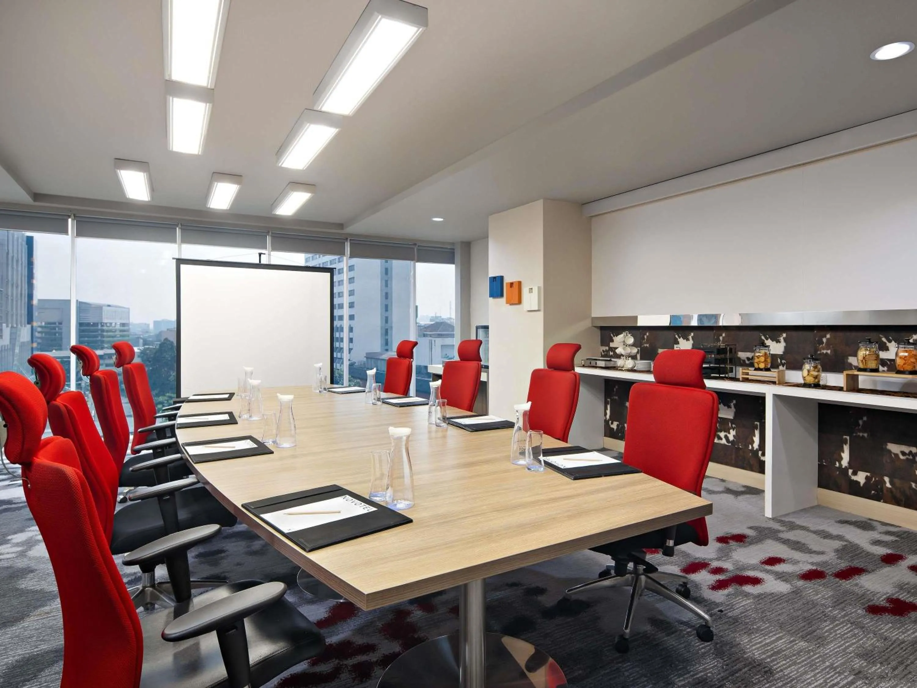 Meeting/conference room in Novotel Jakarta Gajah Mada