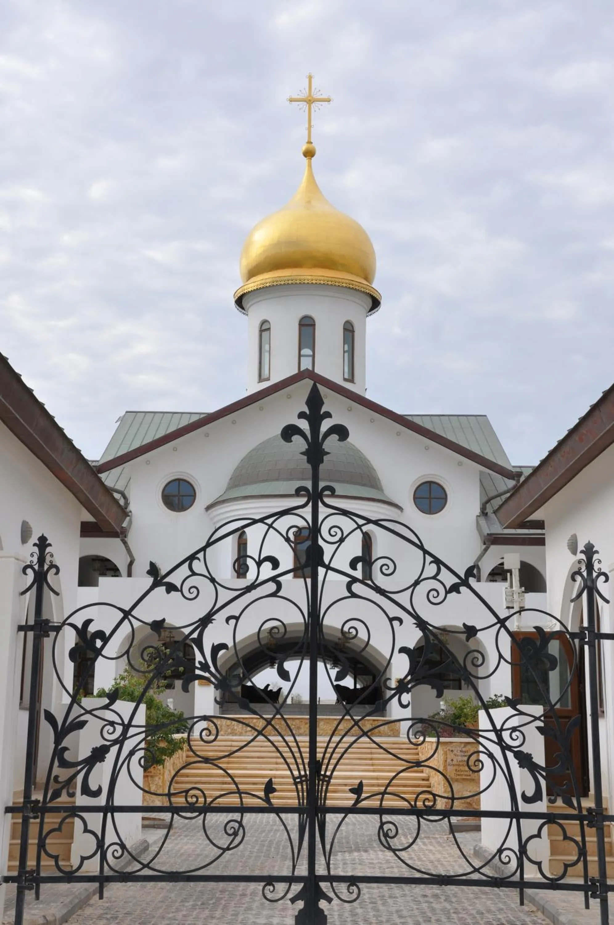 Facade/entrance in Russian Pilgrim Residence
