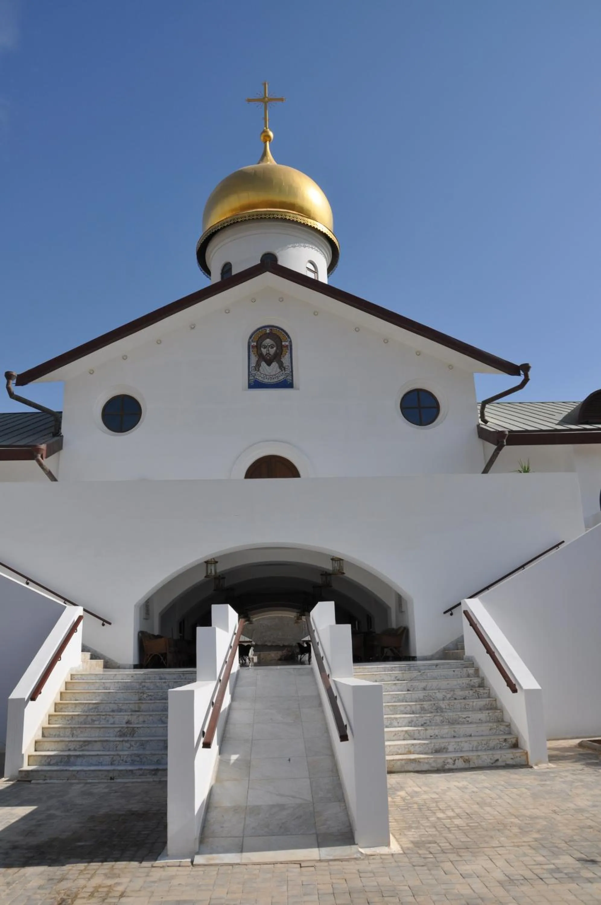 Facade/entrance in Russian Pilgrim Residence