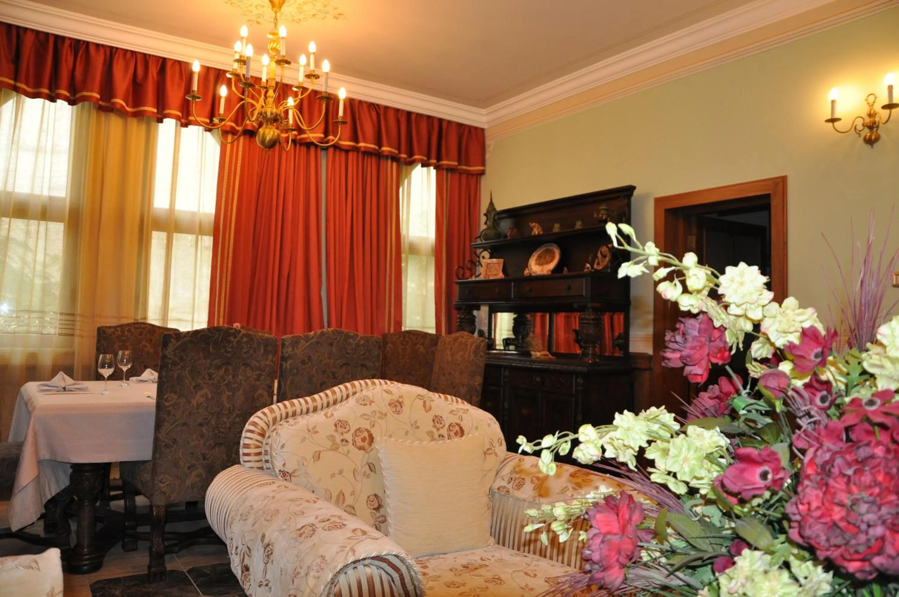 Decorative detail in Russian Pilgrim Residence